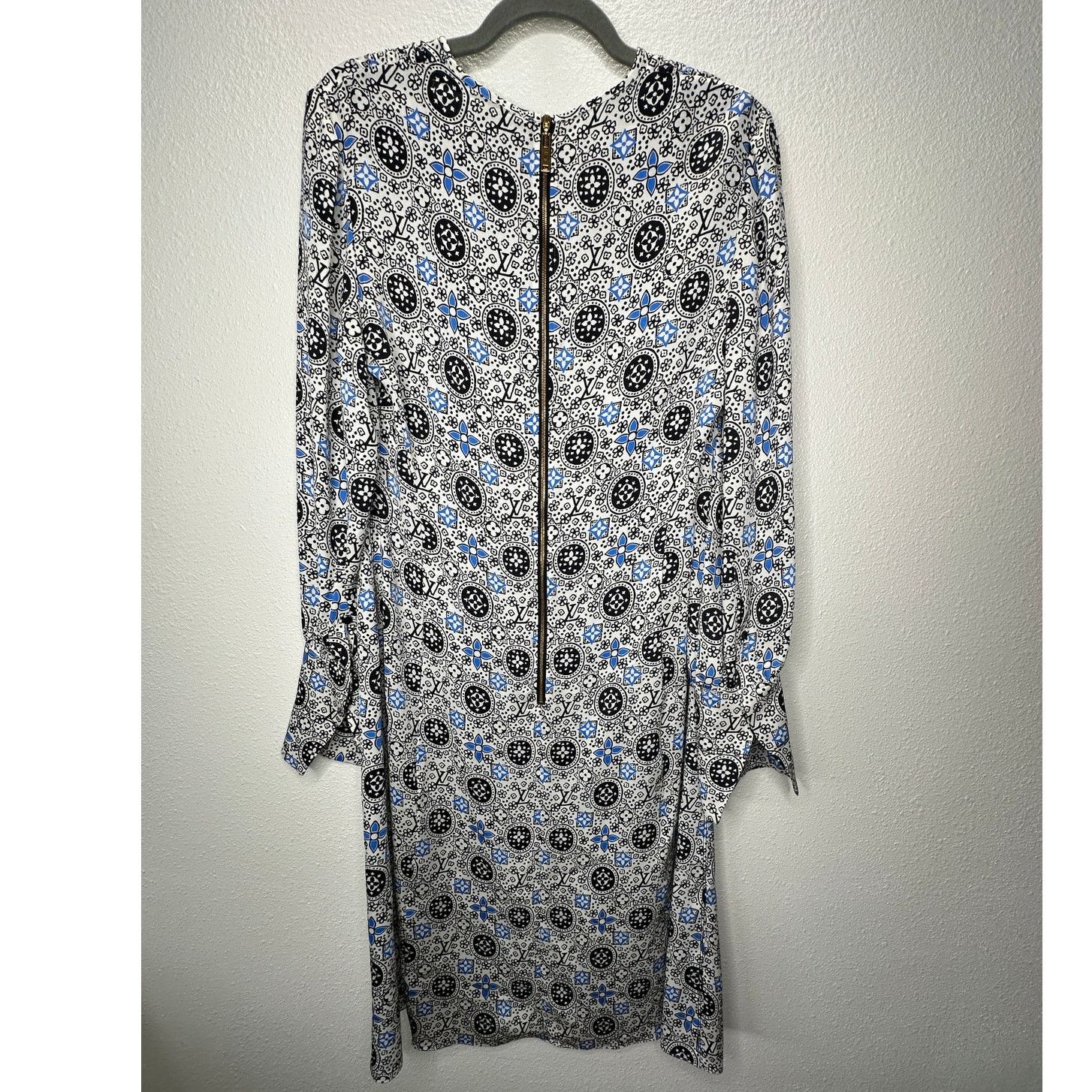 Louis Vuitton Louis Vuitton Silk Belted Midi White Black Blue 42 / 10 Size L / US 10 / IT 46 - 10 Thumbnail