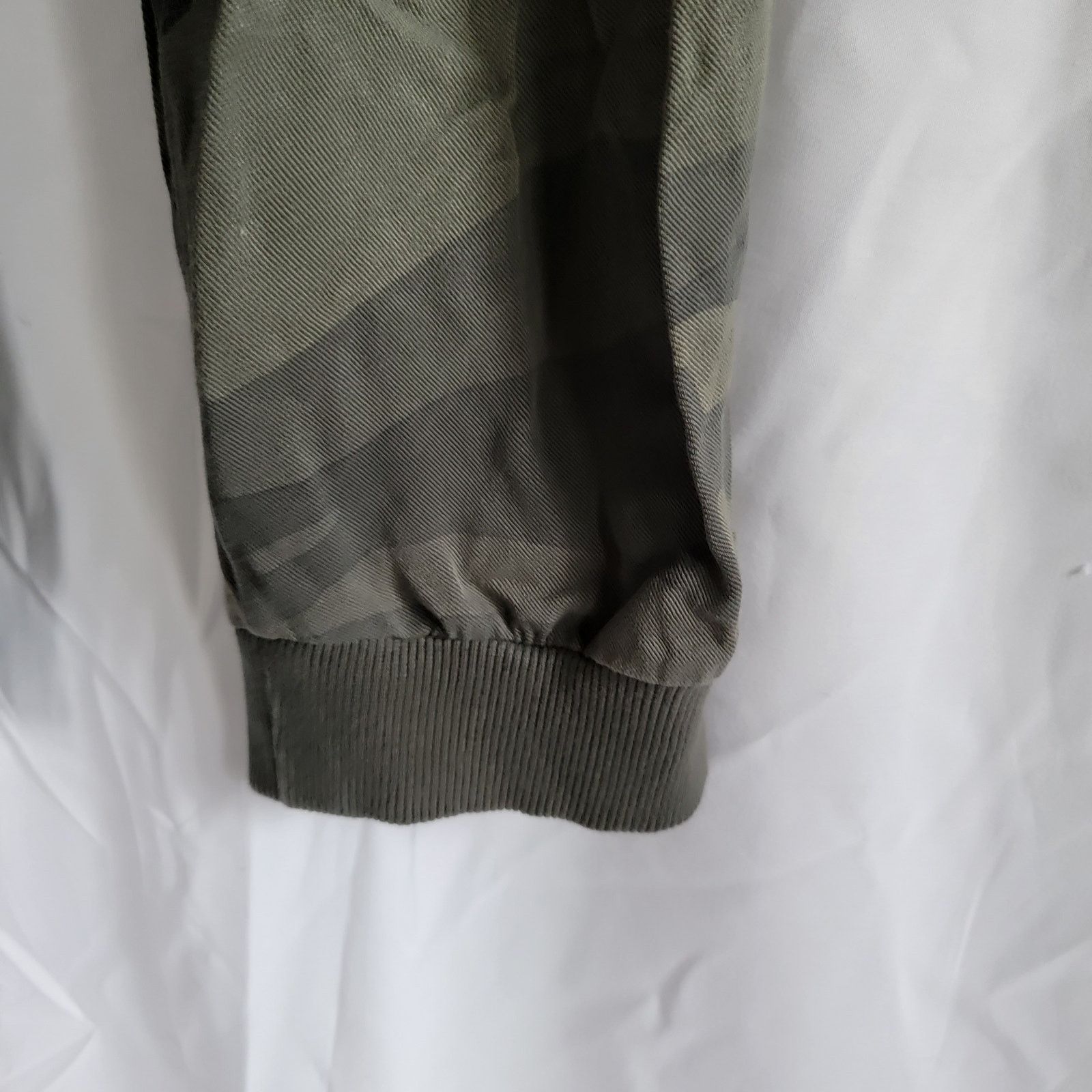 Splendid Splendid Green Camo High Waisted Joggers Size XS Size 26" / US 2 / IT 38 - 5 Thumbnail