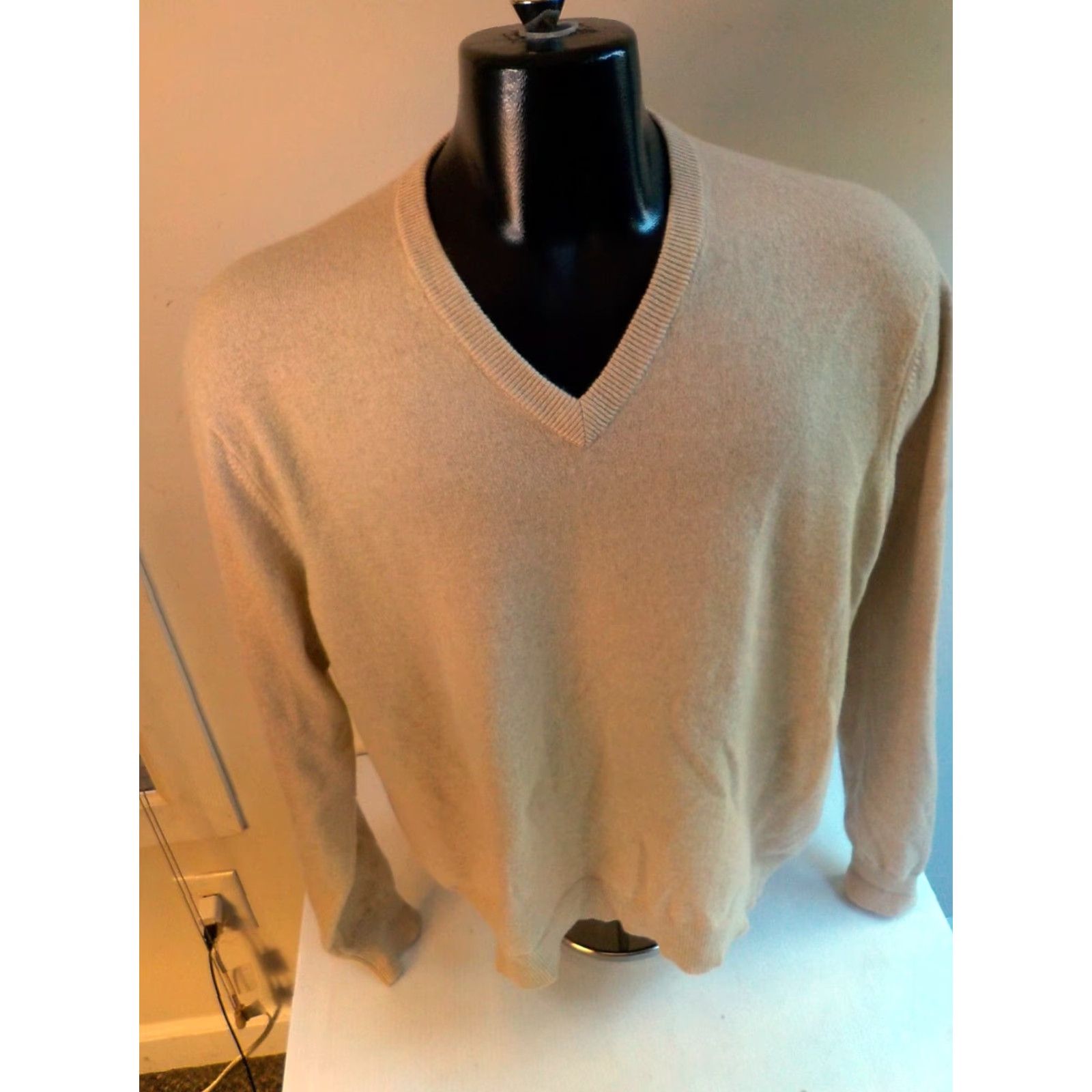 Club Room VINTAGE CLUB ROOM 100% 2PLY CASHMERE V-NECK PULLOVER SWEATER Beige Mens Size LG Large Size US L / EU 52-54 / 3 - 2 Thumbnail