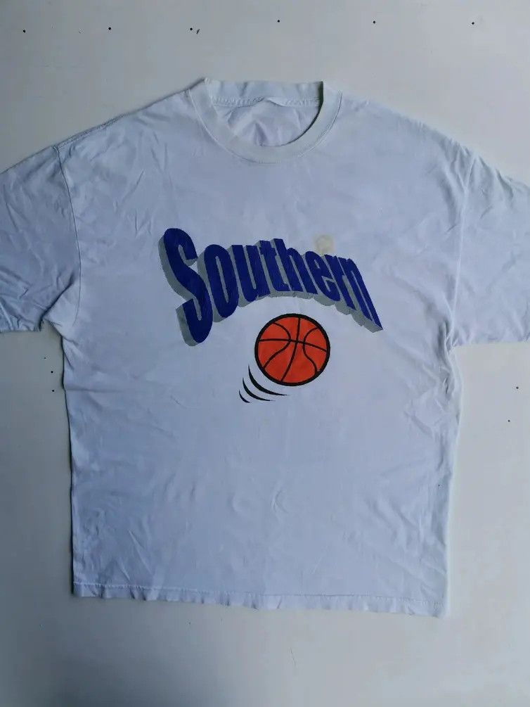 NBA Rare!!! Southern NBA Tshirt Size US XL / EU 56 / 4 - 5 Thumbnail