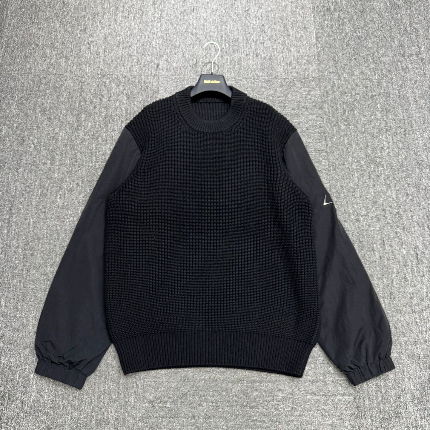 Louis Vuitton LV 2054 Nylon-Wool Knit Sweater XL 98 New (No Tag, Snags) Size US XL / EU 56 / 4 - 1 Thumbnail