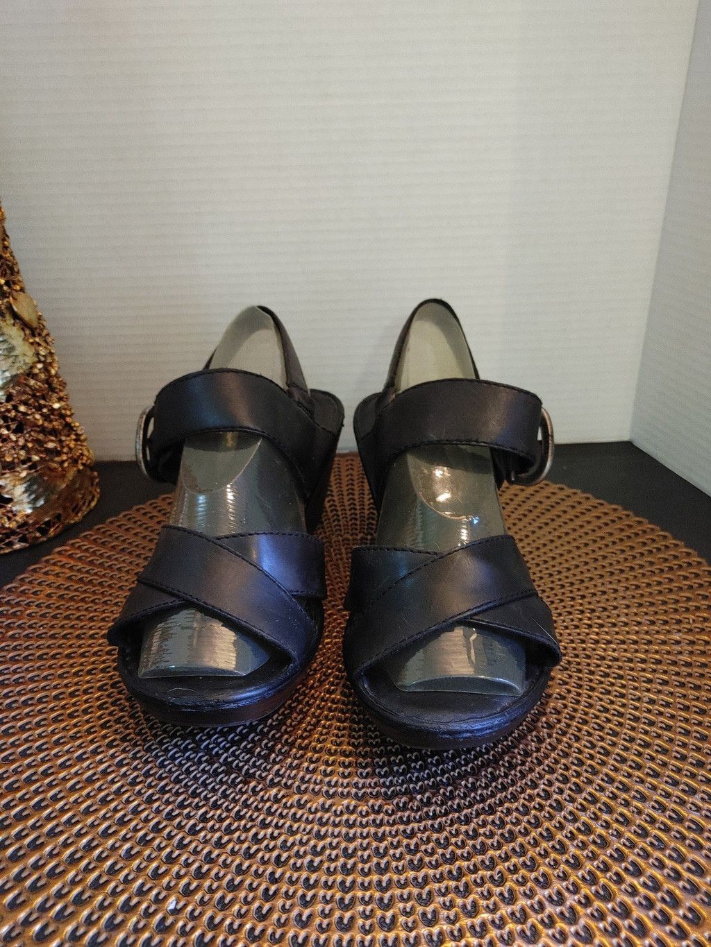 Born Born Wedge Sandals Size 9M Size US 9 / IT 39 - 2 Thumbnail