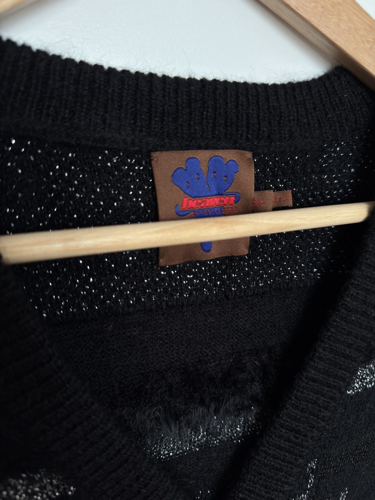 Heaven by Marc Jacobs heaven marc jacobs loopy logo cardigan size XL NEW Size US XL / EU 56 / 4 - 3 Thumbnail