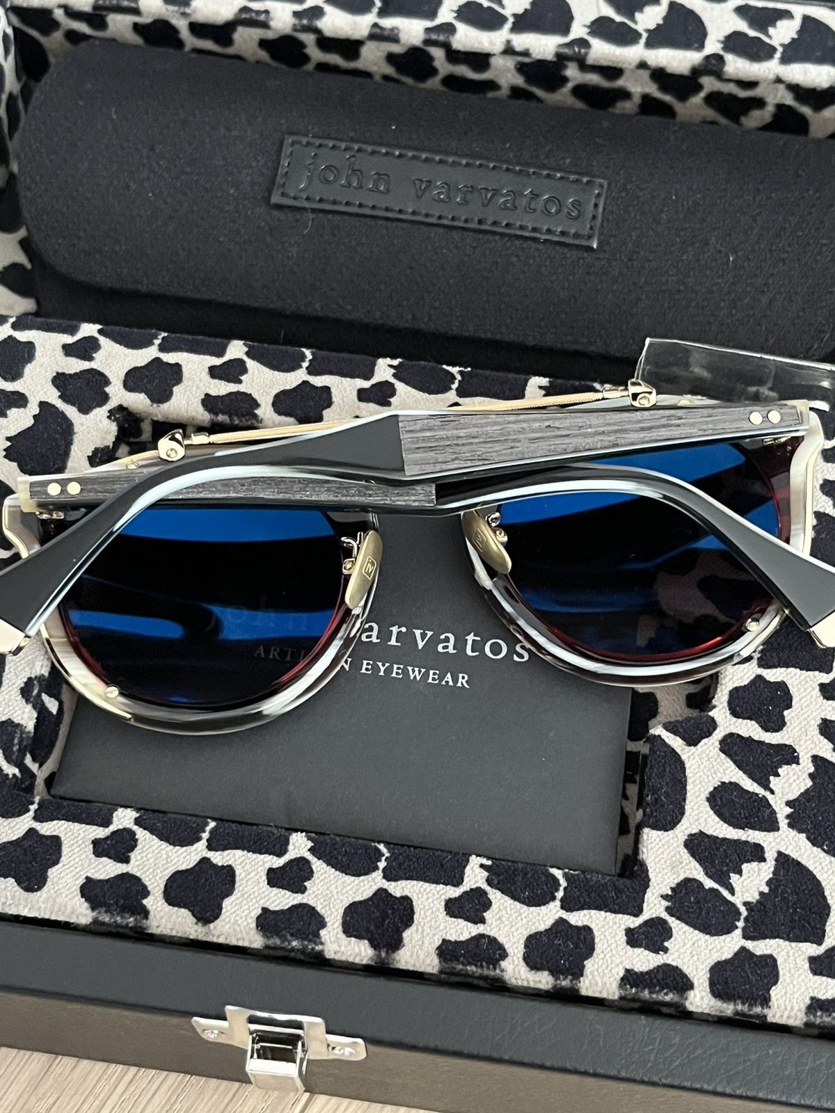 R13 JV101 limited edition sunglasses. Size ONE SIZE - 19 Thumbnail