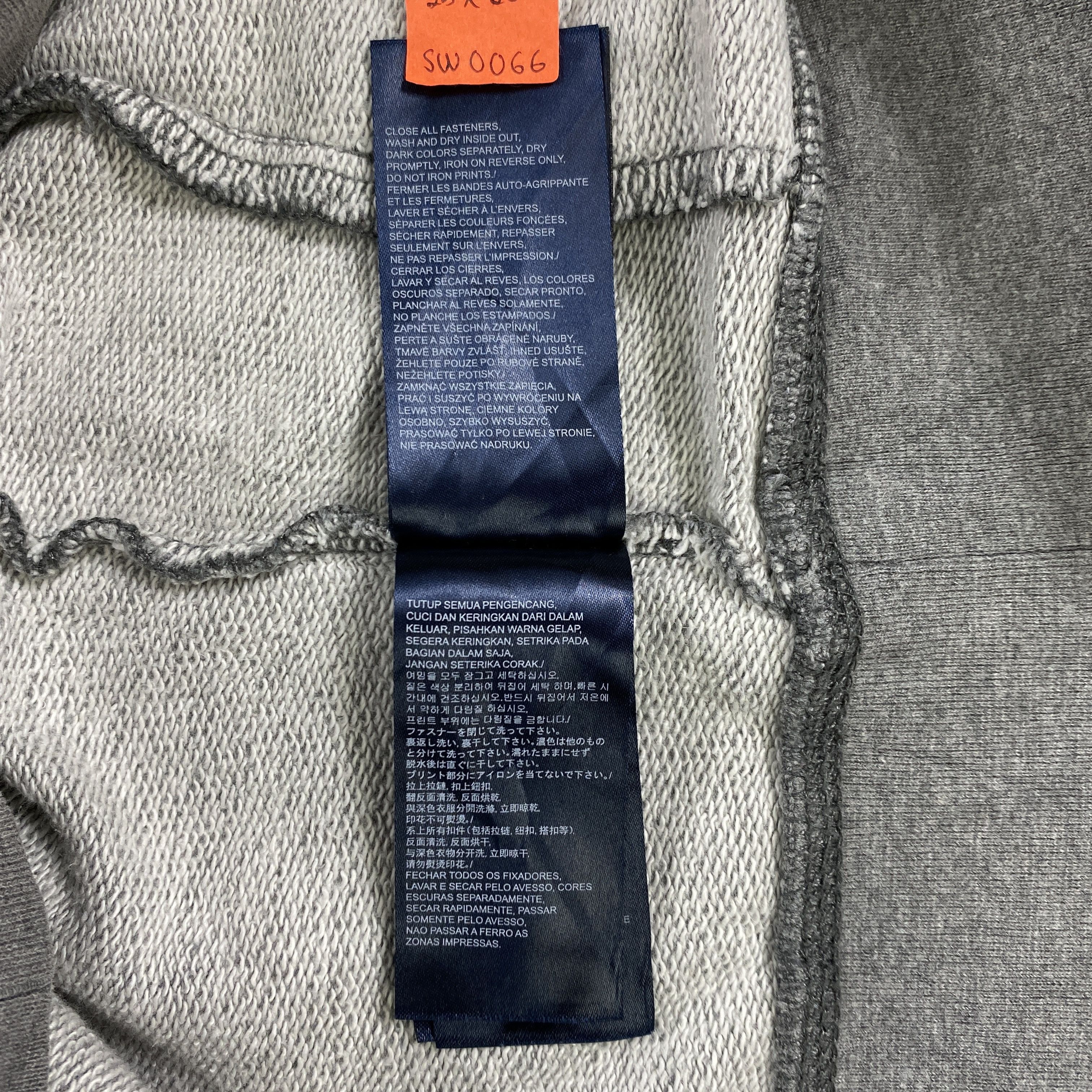 Under Armour Vintage Under Armour Hoodie - SW086 Size US S / EU 44-46 / 1 - 11 Thumbnail