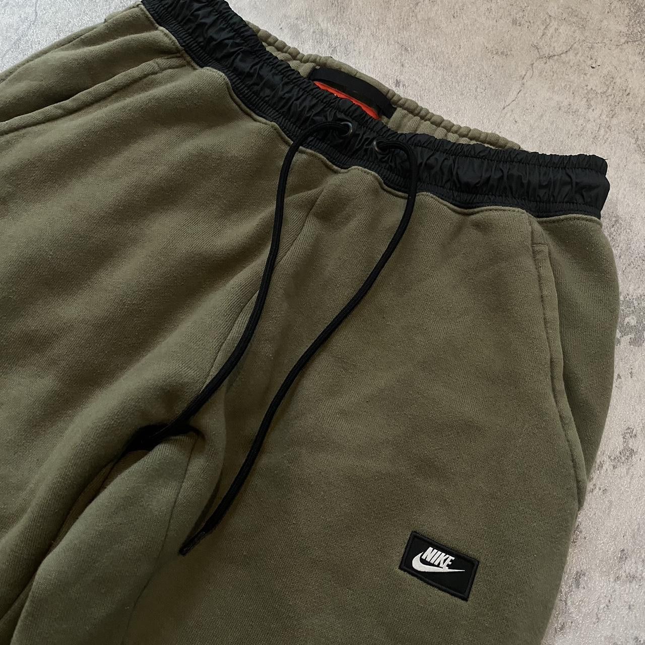 Nike Khaki Nike sweatpants #loungewear Sportswear Size US S / EU 44-46 / 1 - 2 Thumbnail