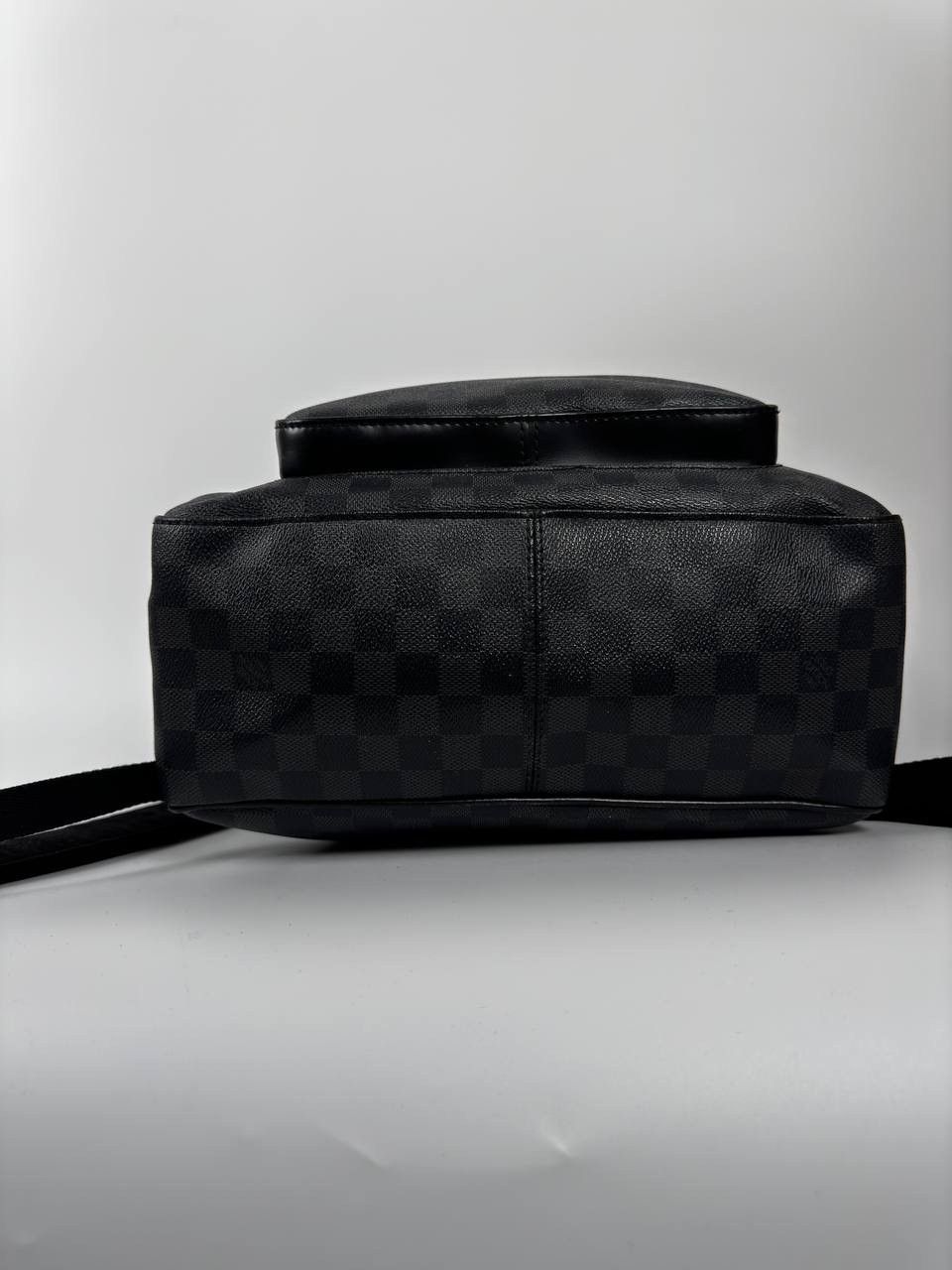 Louis Vuitton Louis Vuitton Damier Josh Backpack Size ONE SIZE - 4 Thumbnail