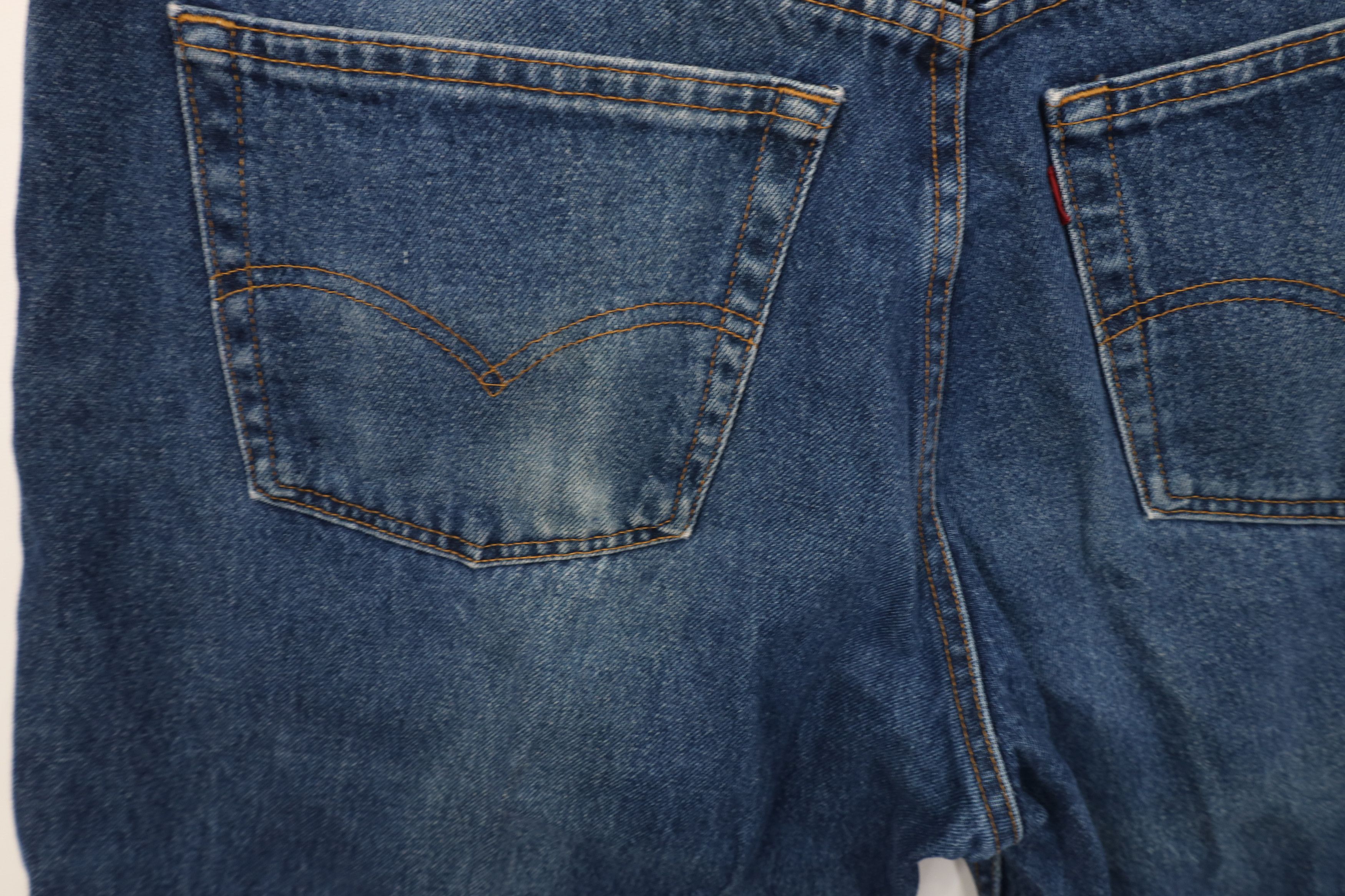 Levi's Vintage 90s Levis 560 Loose Fit Tapered Leg Denim Jeans Size US 38 / EU 54 - 14 Thumbnail