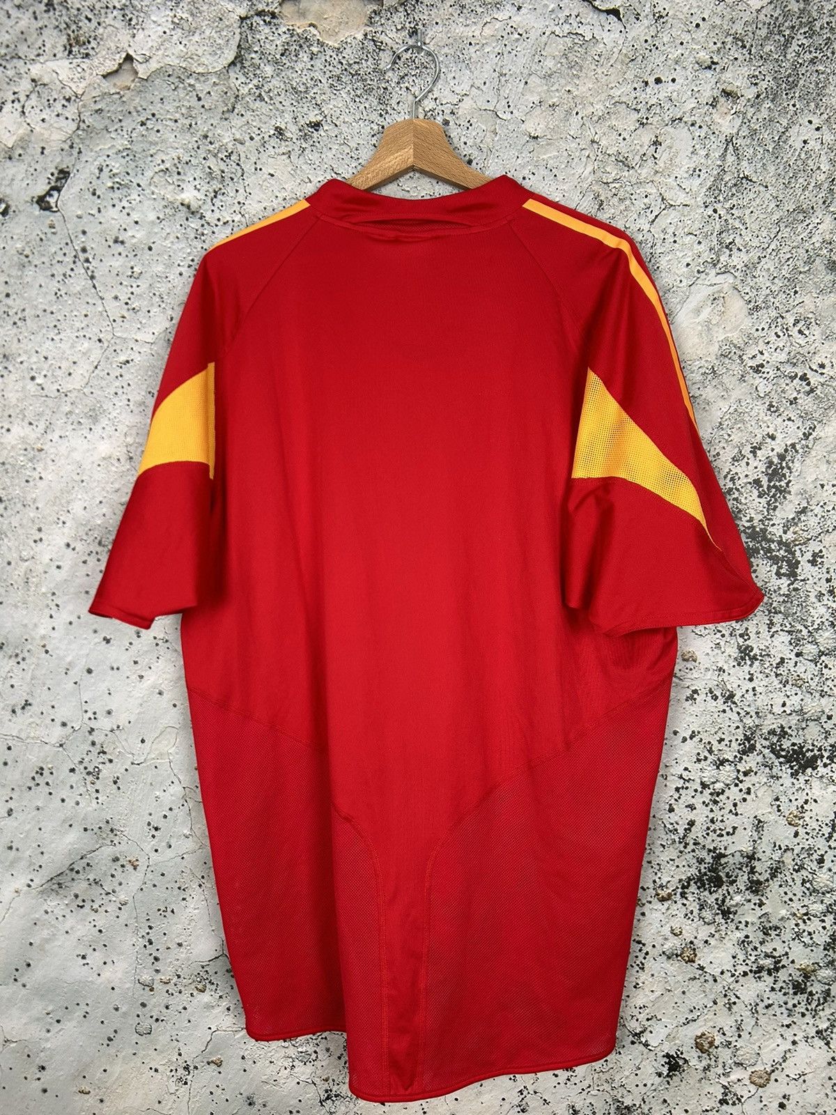 Adidas Vintage Spain Adidas Soccer Jersey 2004 Euro Retro Rare Size US XL / EU 56 / 4 - 5 Thumbnail
