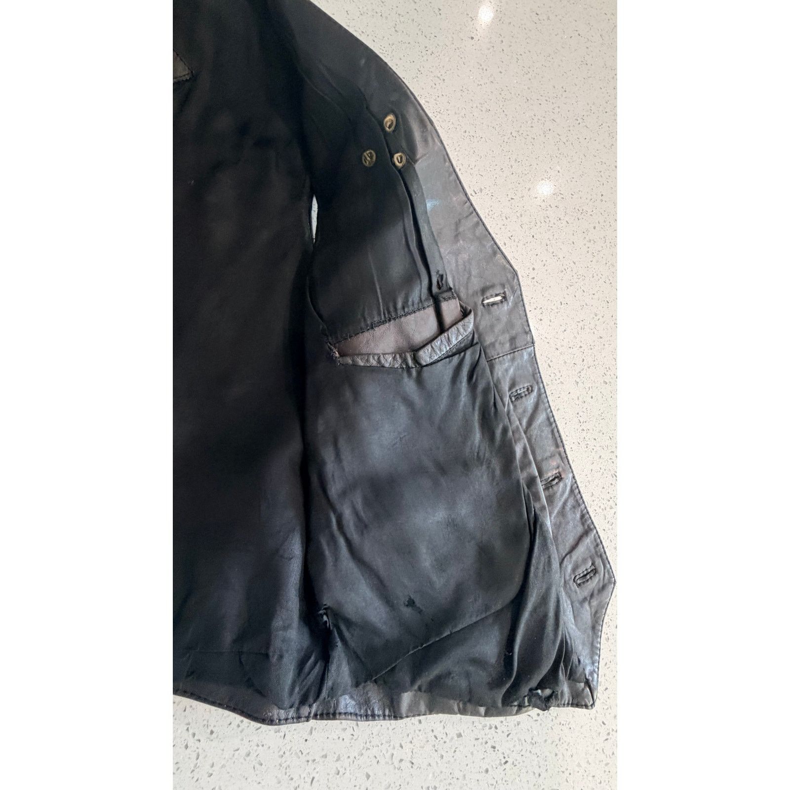 Harley Davidson Vintage Harley Davidson Black Leather Vest Size 44 Size US L / EU 52-54 / 3 - 6 Thumbnail