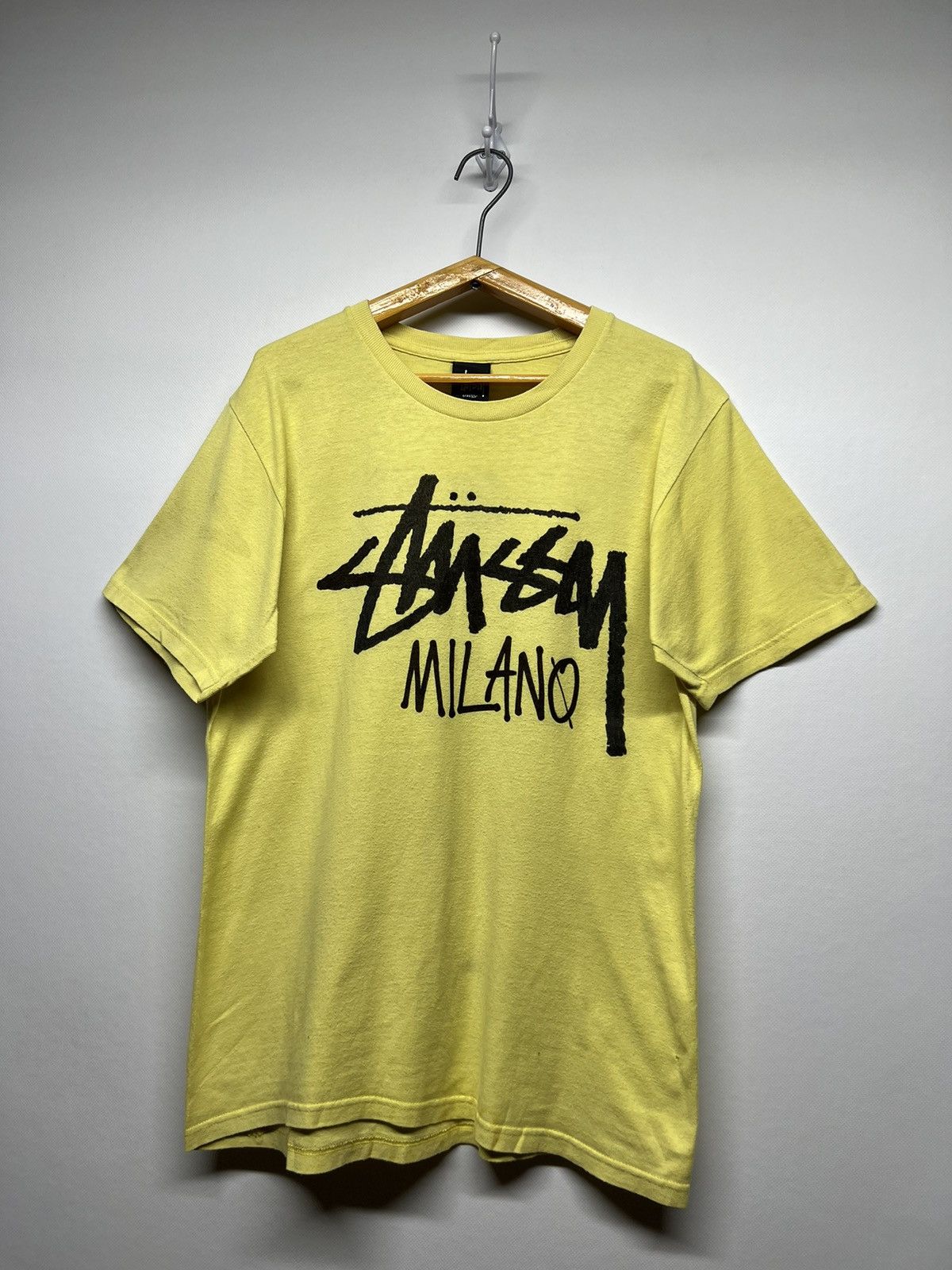 Stussy Vintage Y2k Stussy Milano 💛 Thrashed Faded T-Shirt 00’s Size US S / EU 44-46 / 1 - 4 Thumbnail