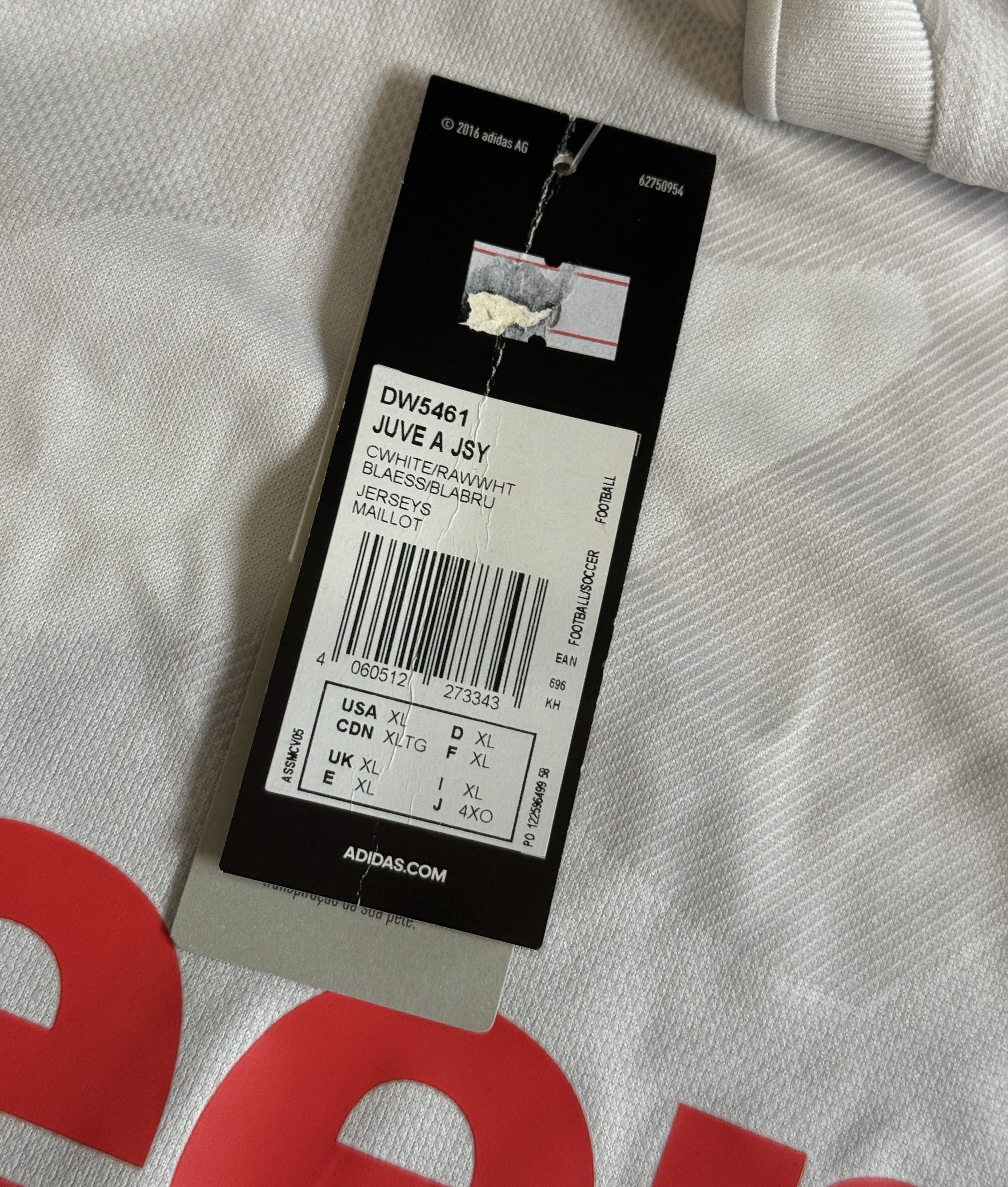 Adidas JUVENTUS FC AWAY JERSEY Shirt Football Soccer adidas SIZE XL Size US XL / EU 56 / 4 - 8 Thumbnail