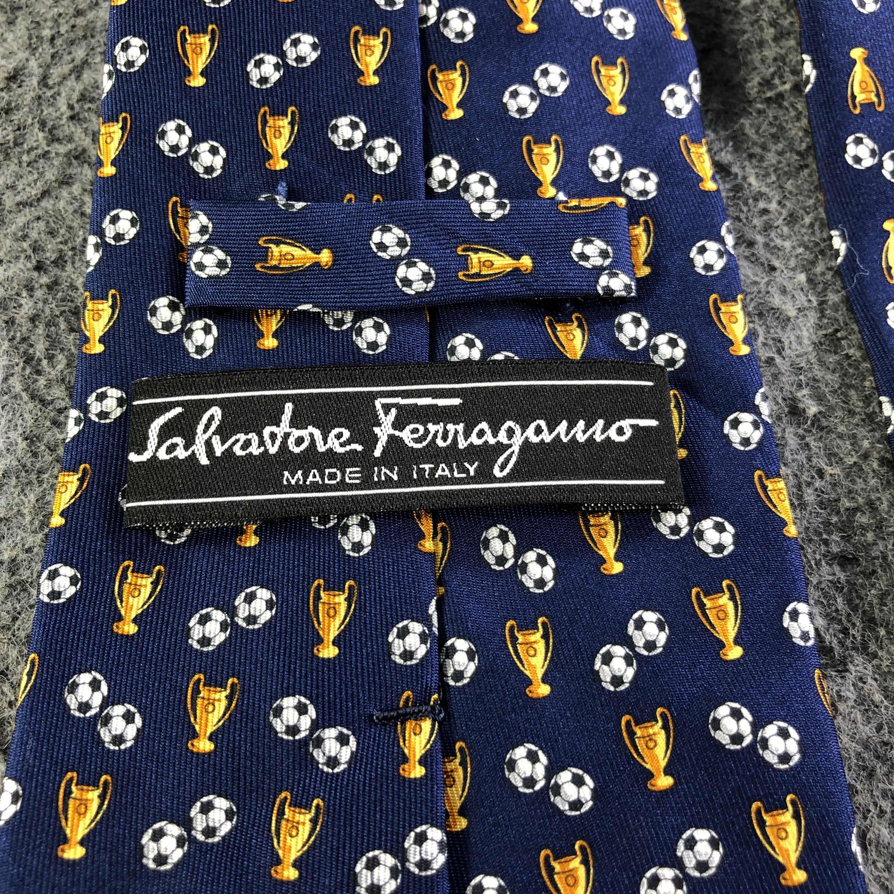 Salvatore Ferragamo × Vintage Salvatore Ferragamo Football Silk Neck Tie T118 Size ONE SIZE - 4 Thumbnail