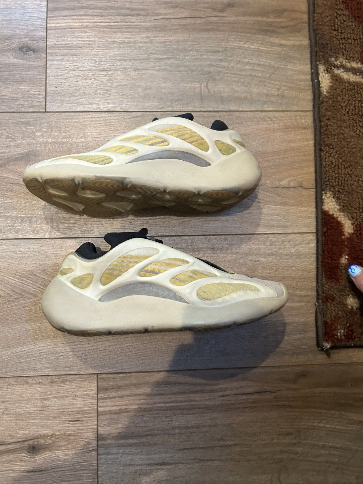 Adidas × Kanye West Adidas Yeezy 700 V3 Safflower Men’s Size 9 Size US 9 / EU 42 - 3 Thumbnail