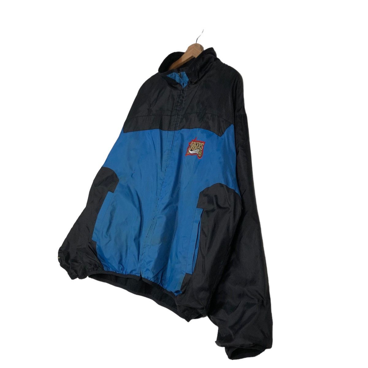 NBA 🔥Vintage Nylon Bomber Jacket NBA 76Ers Big Logo Size US XL / EU 56 / 4 - 2 Thumbnail