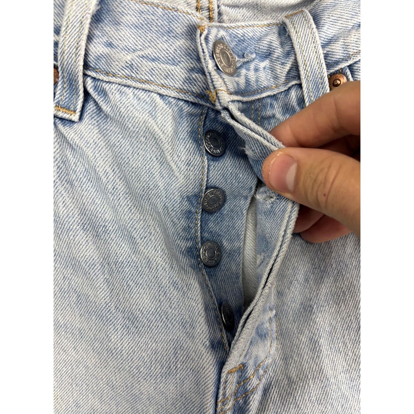 Levi's Levi's 501 Jeans Mens 28x30 Light Wash Distressed Button Fly Denim High Rise Size US 28 / EU 44 - 2 Thumbnail