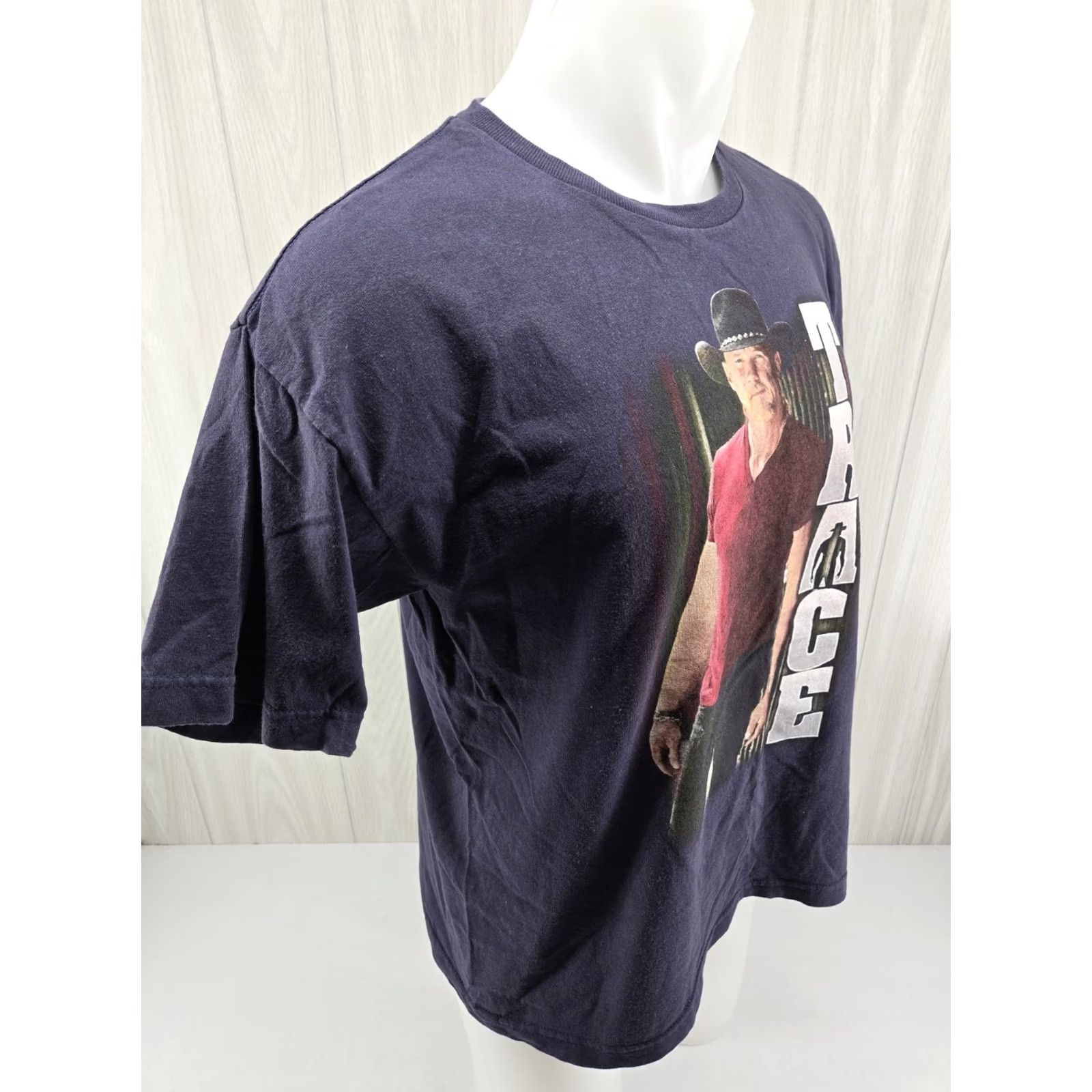 Vintage Trace Adkins 2016 Tour Dual Sided Concert T-Shirt Men’s L Blue Size US L / EU 52-54 / 3 - 7 Thumbnail