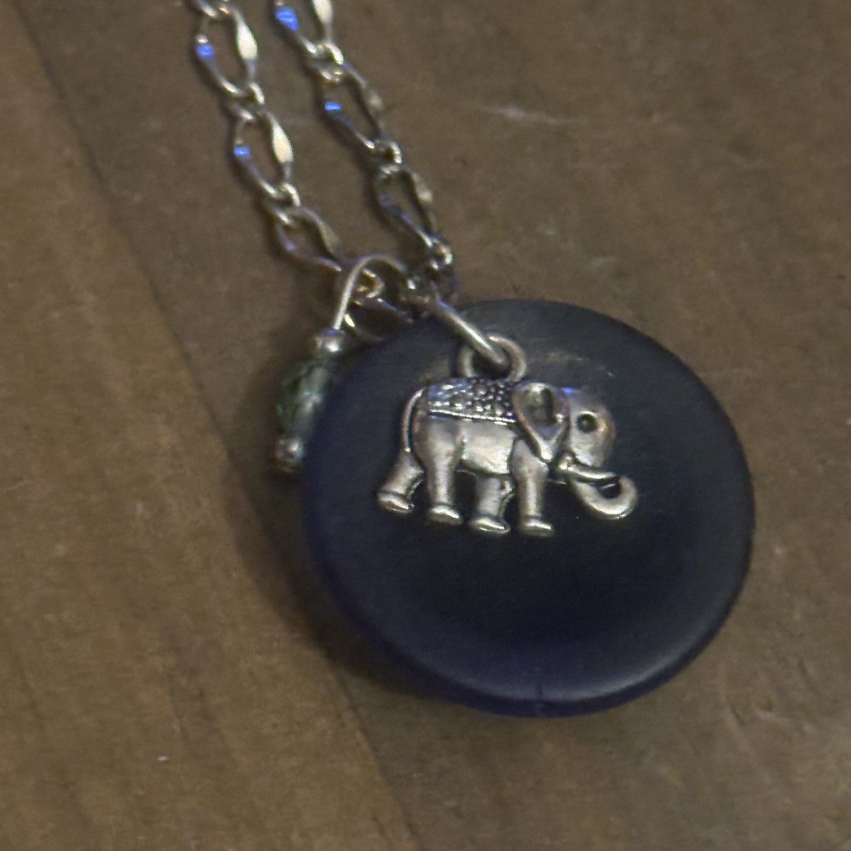 Other Silver tone glass pendant with elephant charm necklace Size ONE SIZE - 3 Thumbnail