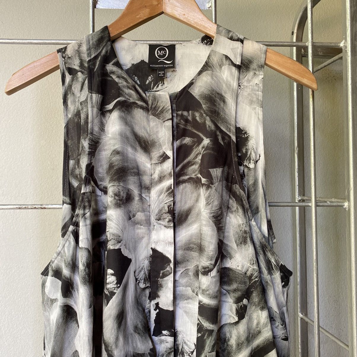 Alexander McQueen ALEXANDER MQUEEN Black & White Abstract Sleeveless Dress Size XS / US 0-2 / IT 36-38 - 7 Thumbnail