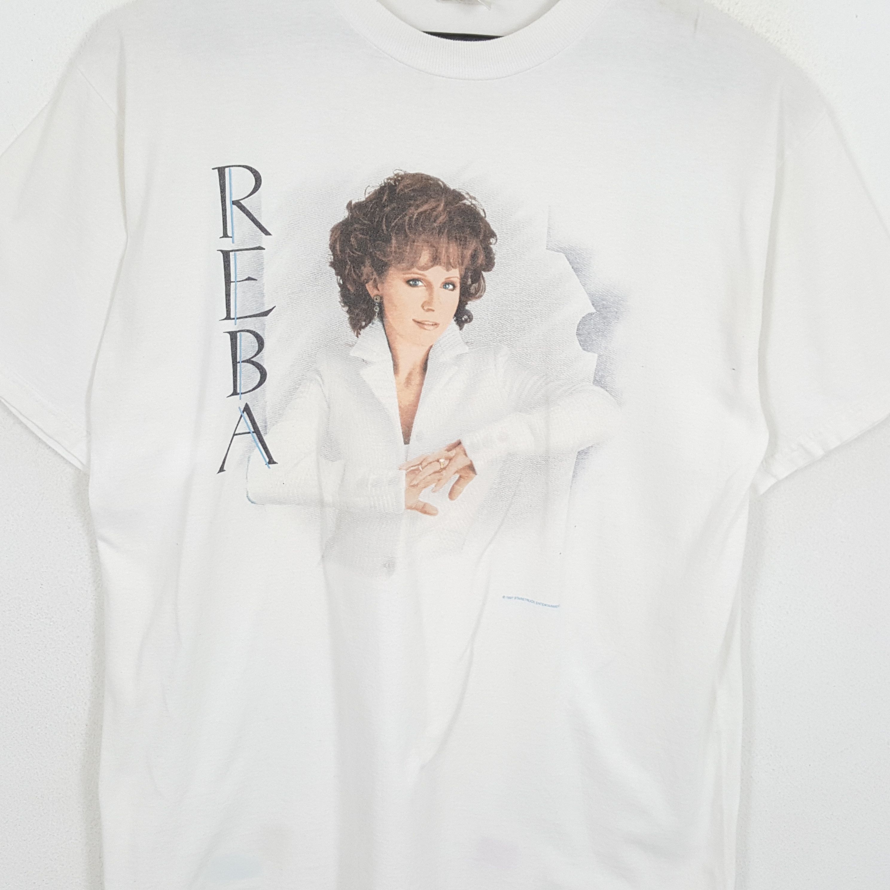 Band Tees × Vintage REBA Singer Music Photo Print Style Vintage Tshirt Size US XL / EU 56 / 4 - 2 Thumbnail