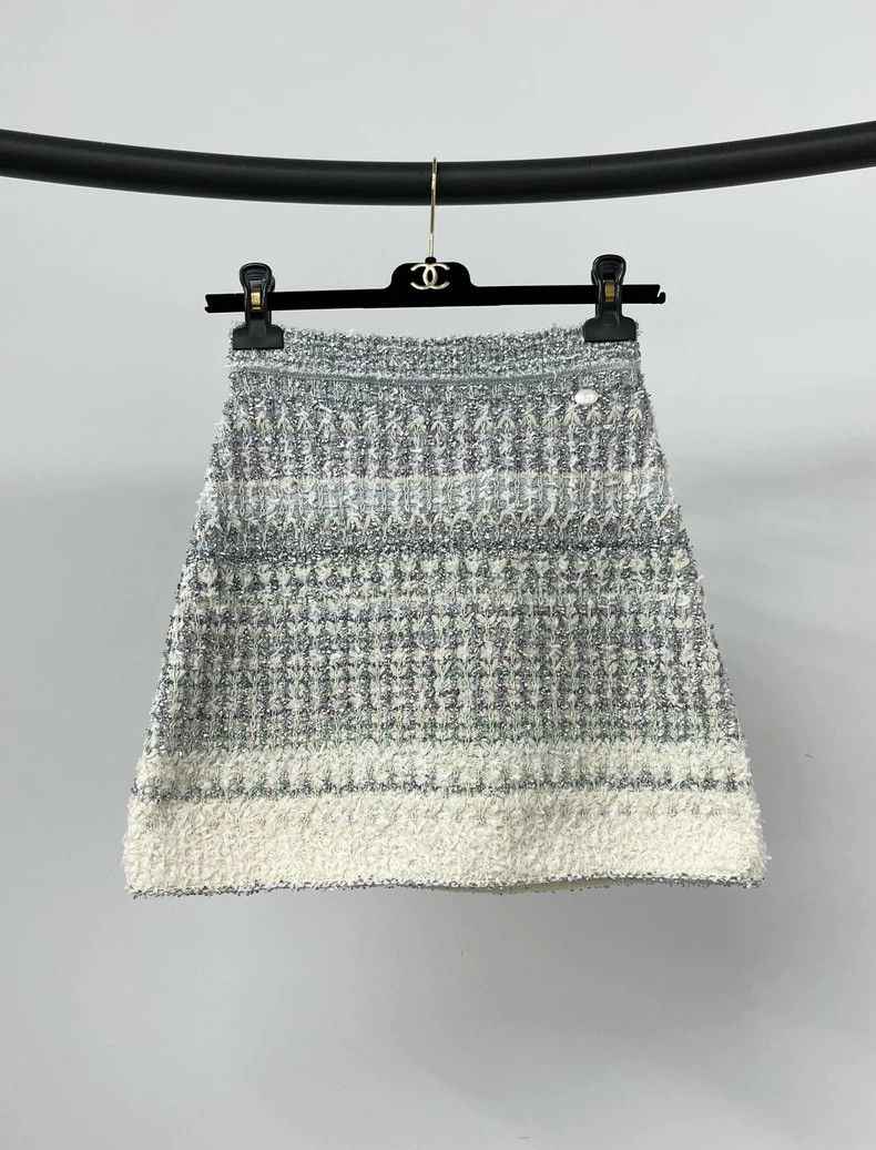 Chanel Chanel Waterfall series silver skirt Size 42" / US 20 - 1 Thumbnail