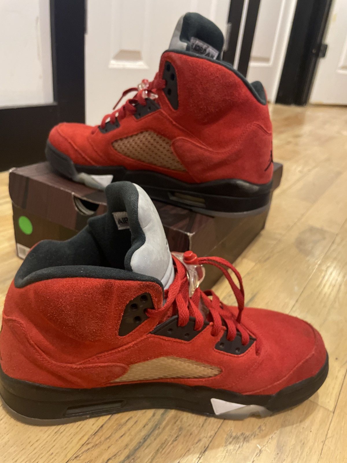 Jordan Brand Raging bull 5s Size US 12 / EU 45 - 2 Thumbnail