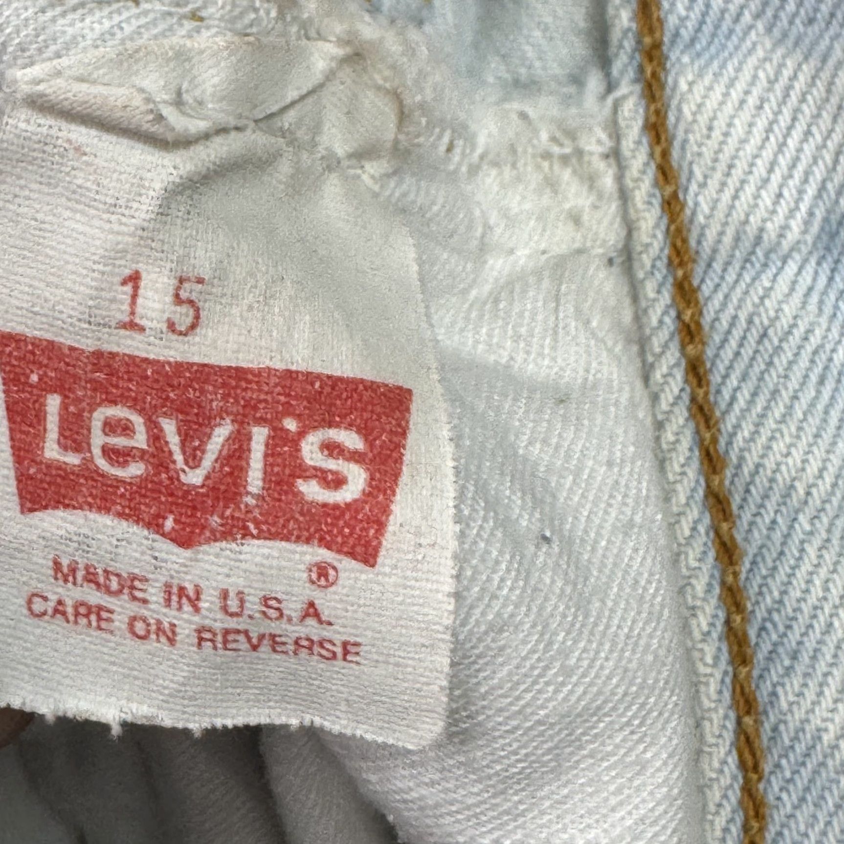 Levi's VINTAGE Levi's 501 Jeans Womens 90s Blue Button Fly 30x30 Distressed Jeans Women's 501 Series Size 30" / US 8 / IT 44 - 4 Thumbnail