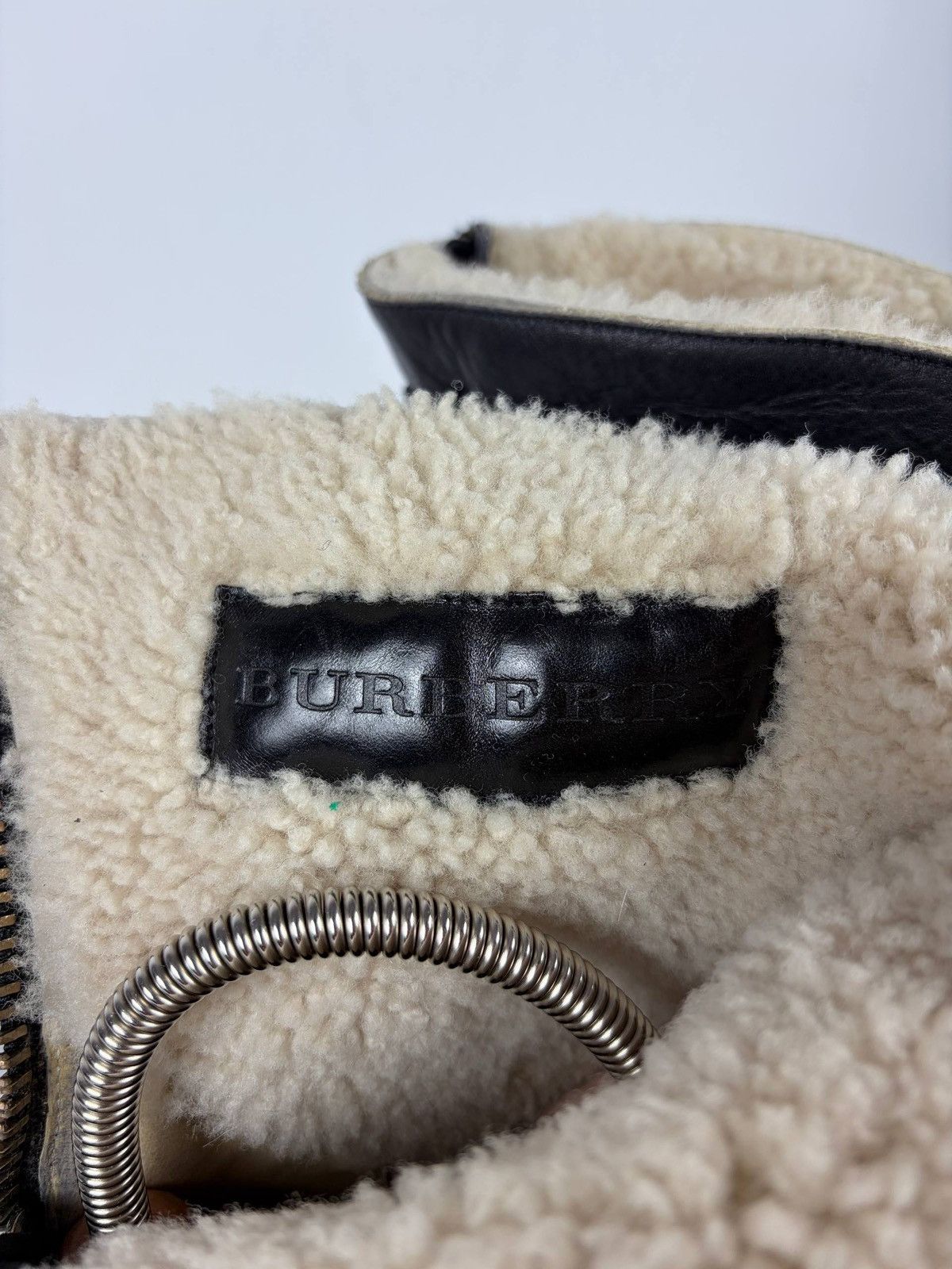 Burberry Burberry aviator fur boots Size US 11 / IT 41 - 2 Thumbnail