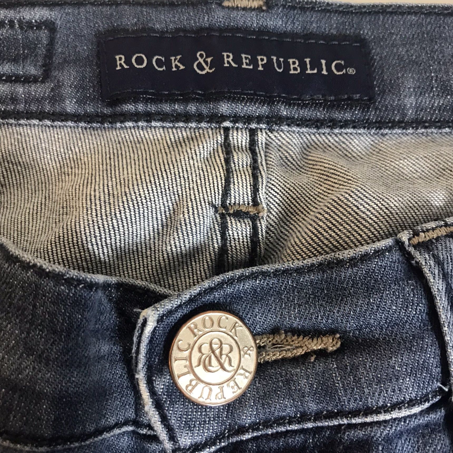 Vintage VINTAGE Rock & Republic BERLIN Womens 8 M Mid Rise Slim Straight Medium Wash Blue Size 30" / US 8 / IT 44 - 2 Thumbnail