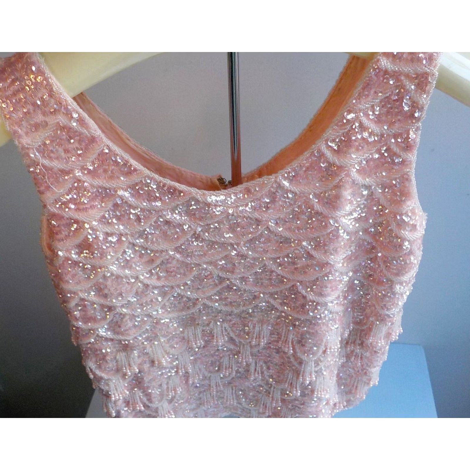 J Brand VTG Unbranded Shirt 38 Pink Beaded Sleeveless Blouse 100% Wool Hong Kong Womens Eveningwear Size XS / US 0-2 / IT 36-38 - 2 Thumbnail