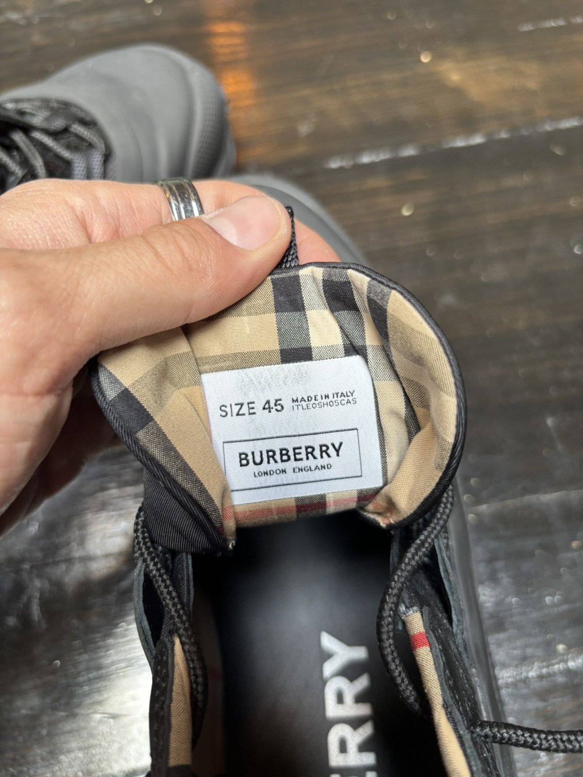 Burberry Burberry Arthur sneaker black patent leather Size US 12 / EU 45 - 4 Thumbnail