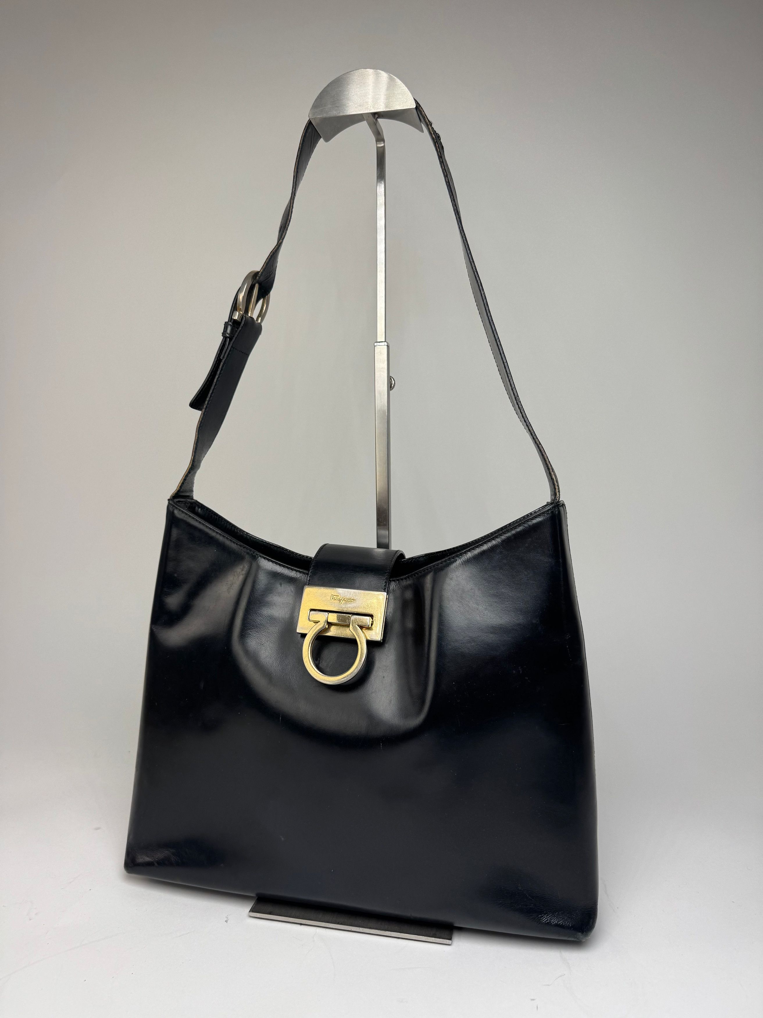 Salvatore Ferragamo Vintage Wanda Leather Handbag Black Size ONE SIZE - 1 Thumbnail