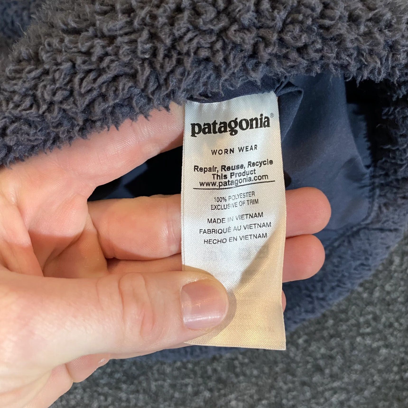 Patagonia Patagonia Sweater Vest Women XS Gray Sherpa Fleece Fuzzy Pockets Full Zip Hiking Vest Sweater Casual Winter Outdoor Size XS / US 0-2 / IT 36-38 - 7 Thumbnail