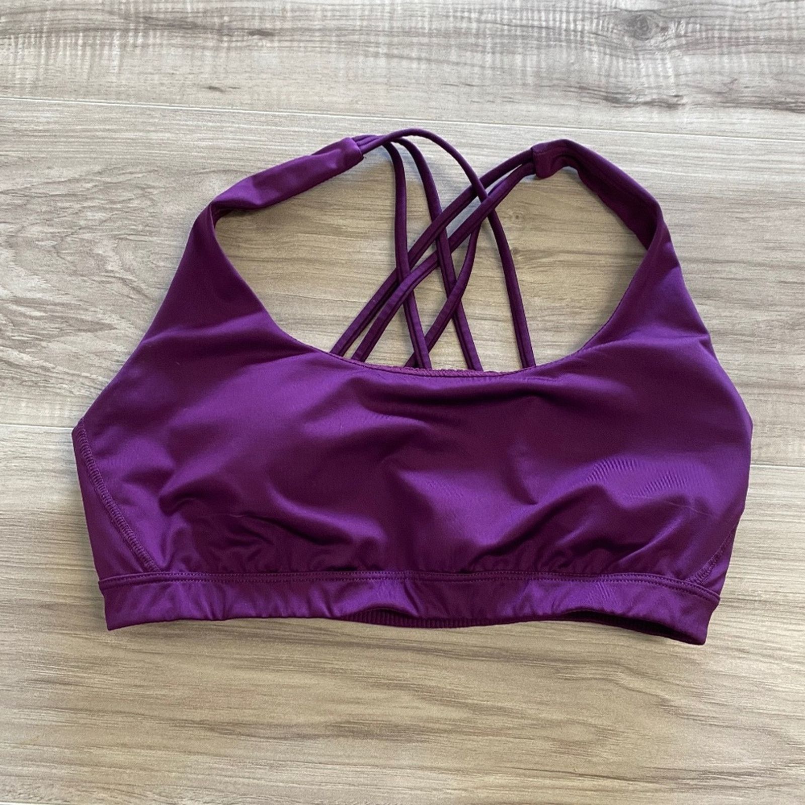 Victoria's Secret Victoria Sport Pullover Sports Multistrap Padding - Medium Size ONE SIZE - 1 Thumbnail