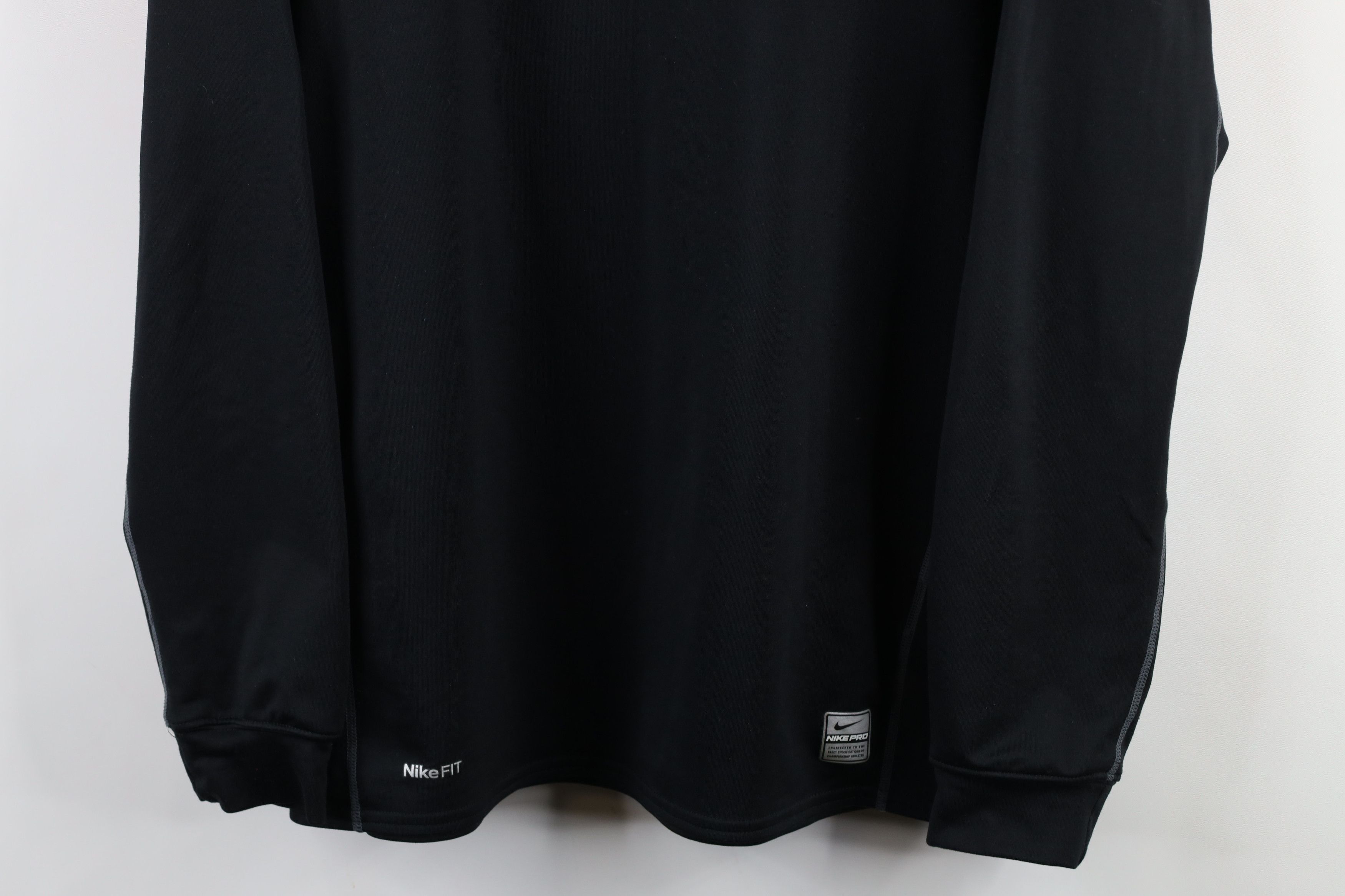 Vintage Vintage Nike Pro Lined Mock Neck Outdoor Training T-Shirt Size US XL / EU 56 / 4 - 3 Thumbnail