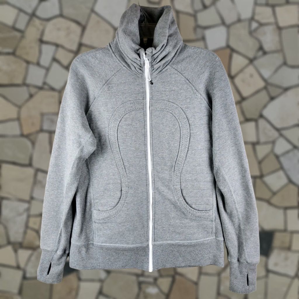 Lululemon Lululemon Scuba Hoodie Sweatshirt Zip Pullover Women Brown 12 Sweatshirt Activewear Long Sleeve Mens Womens Girls Boys Size XL / US 12-14 / IT 48-50 - 1 Thumbnail