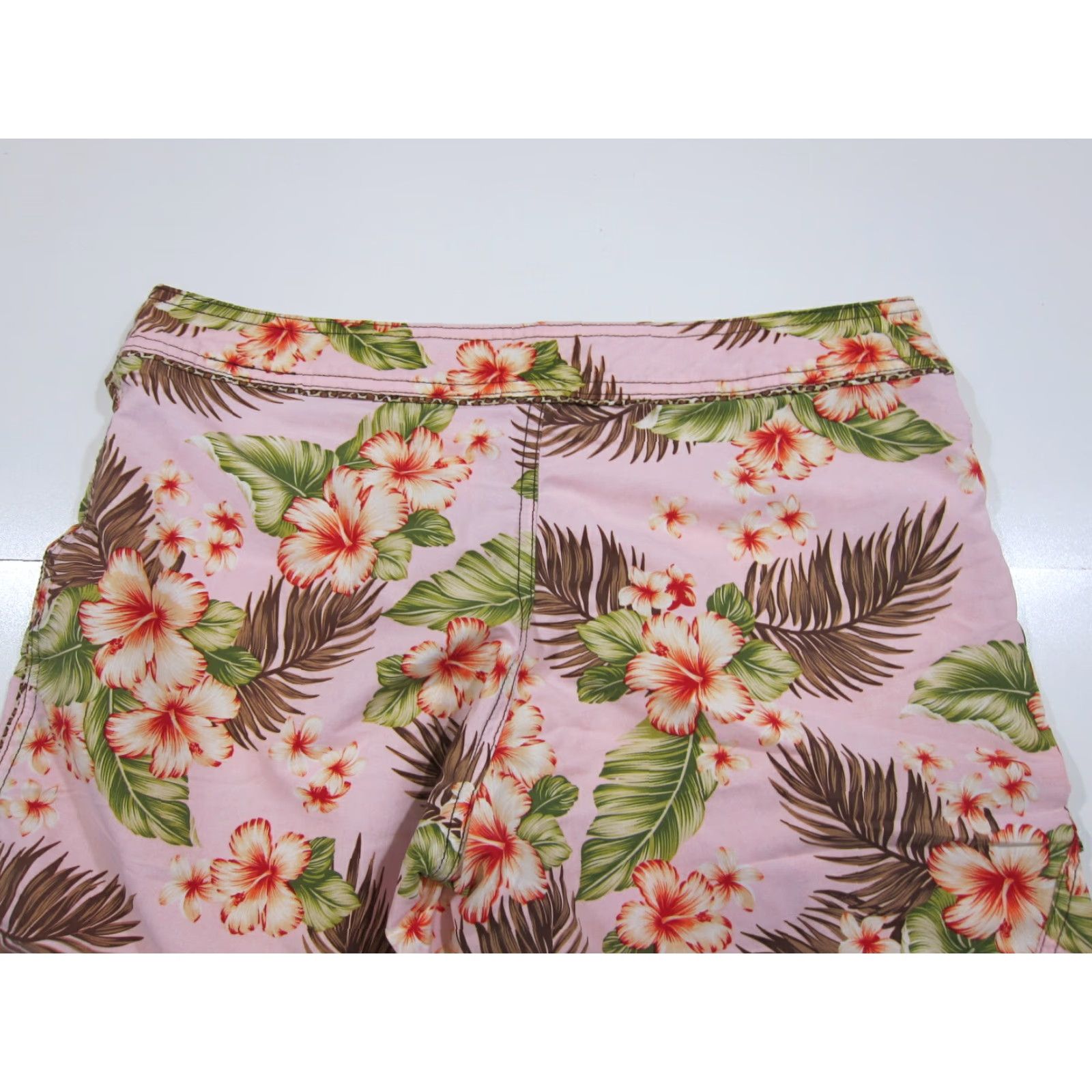 Pinko Pink Sands 100% Nylon Pink Hawaiian Floral Swim Beach Short Junior 11 M Womens Pink Floral Hawaiian 34" waist Array Size 24" / US 00 / IT 34 - 7 Thumbnail