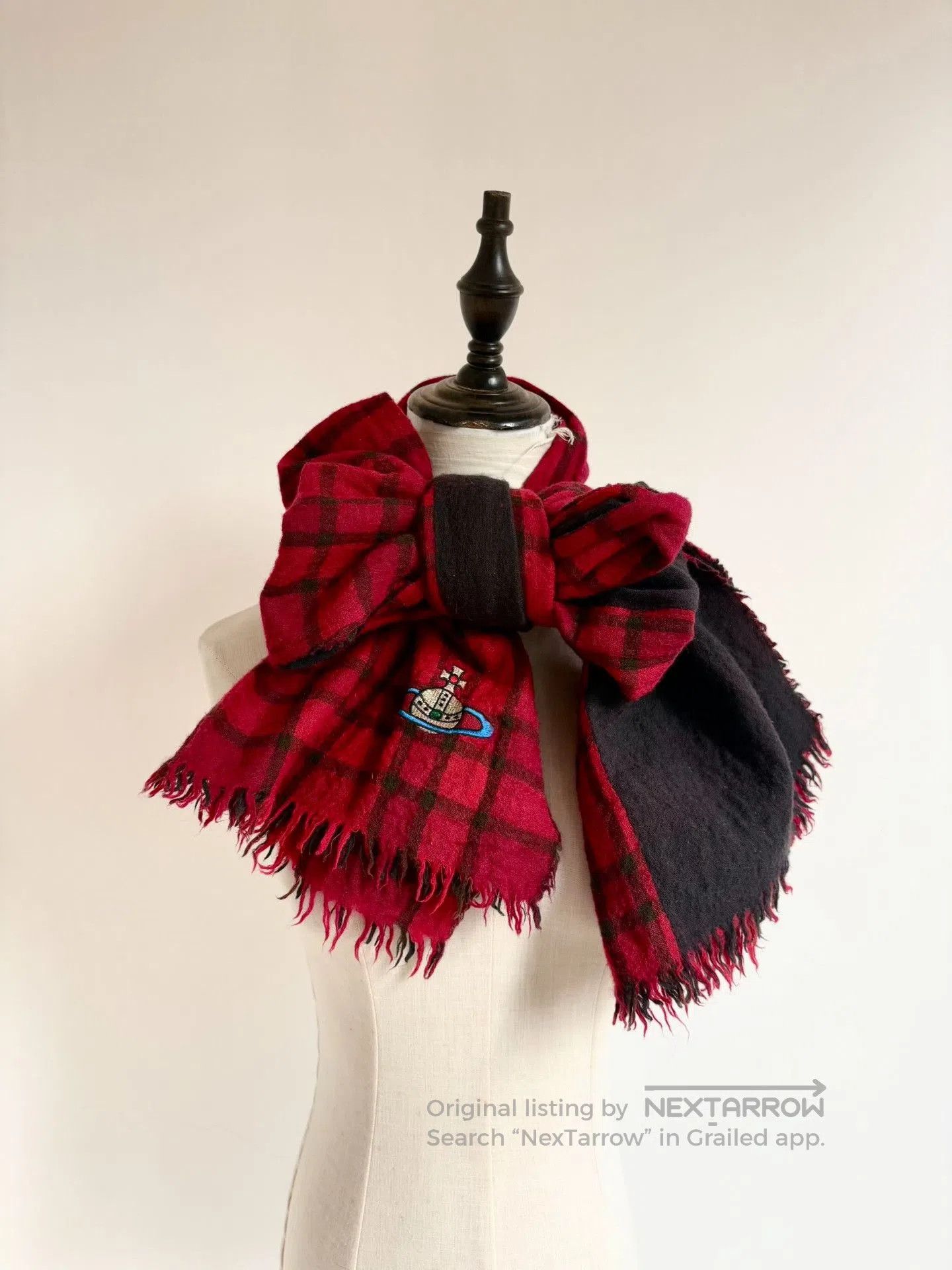 Vivienne Westwood Vivienne Westwood Red Brown Plaid Saturn Scarf. Size ONE SIZE - 1 Thumbnail