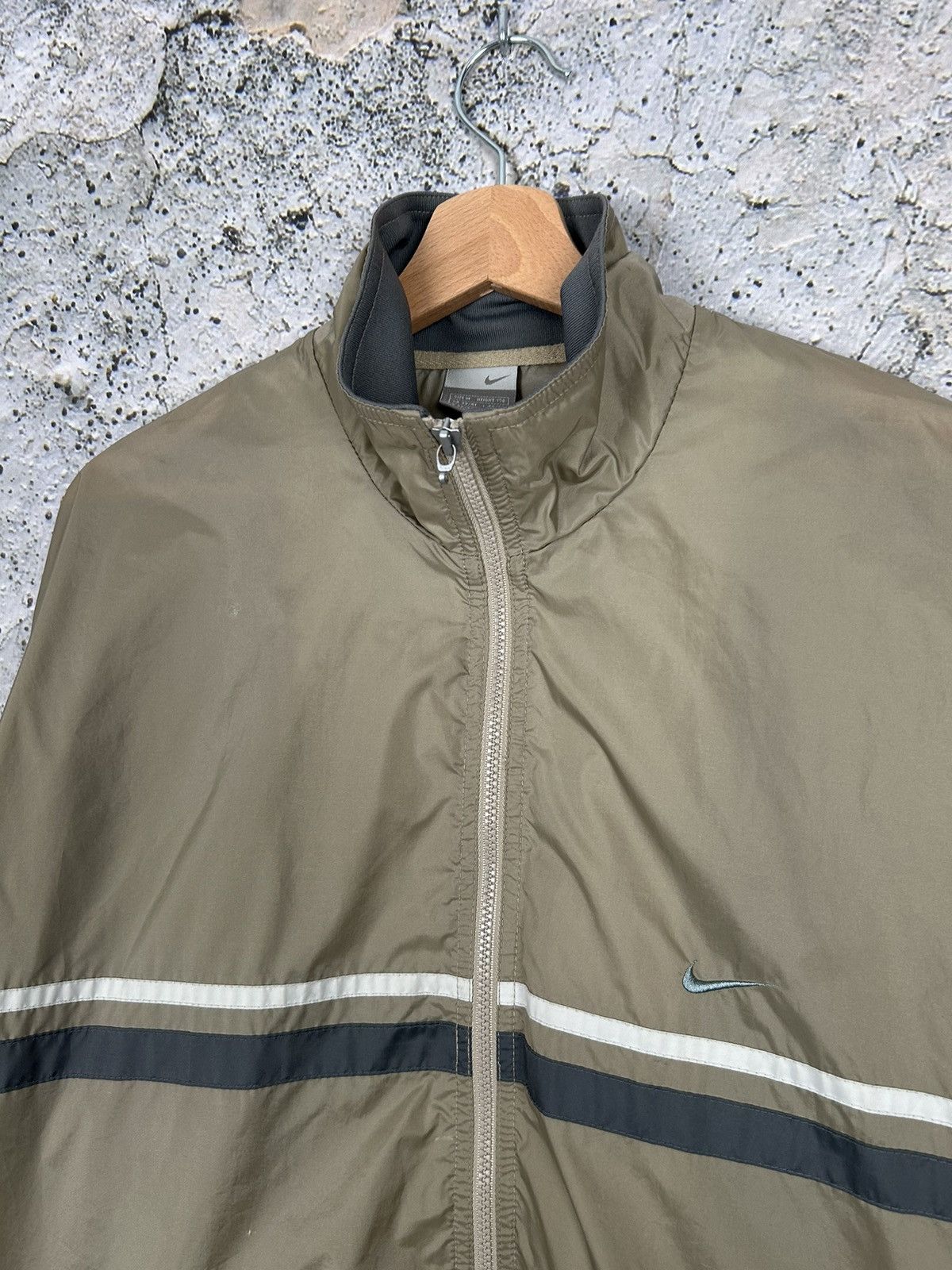 Nike Vintage Nike Y2K 00s Light Nylon Jacket Streetwear Sport Size US M / EU 48-50 / 2 - 3 Thumbnail