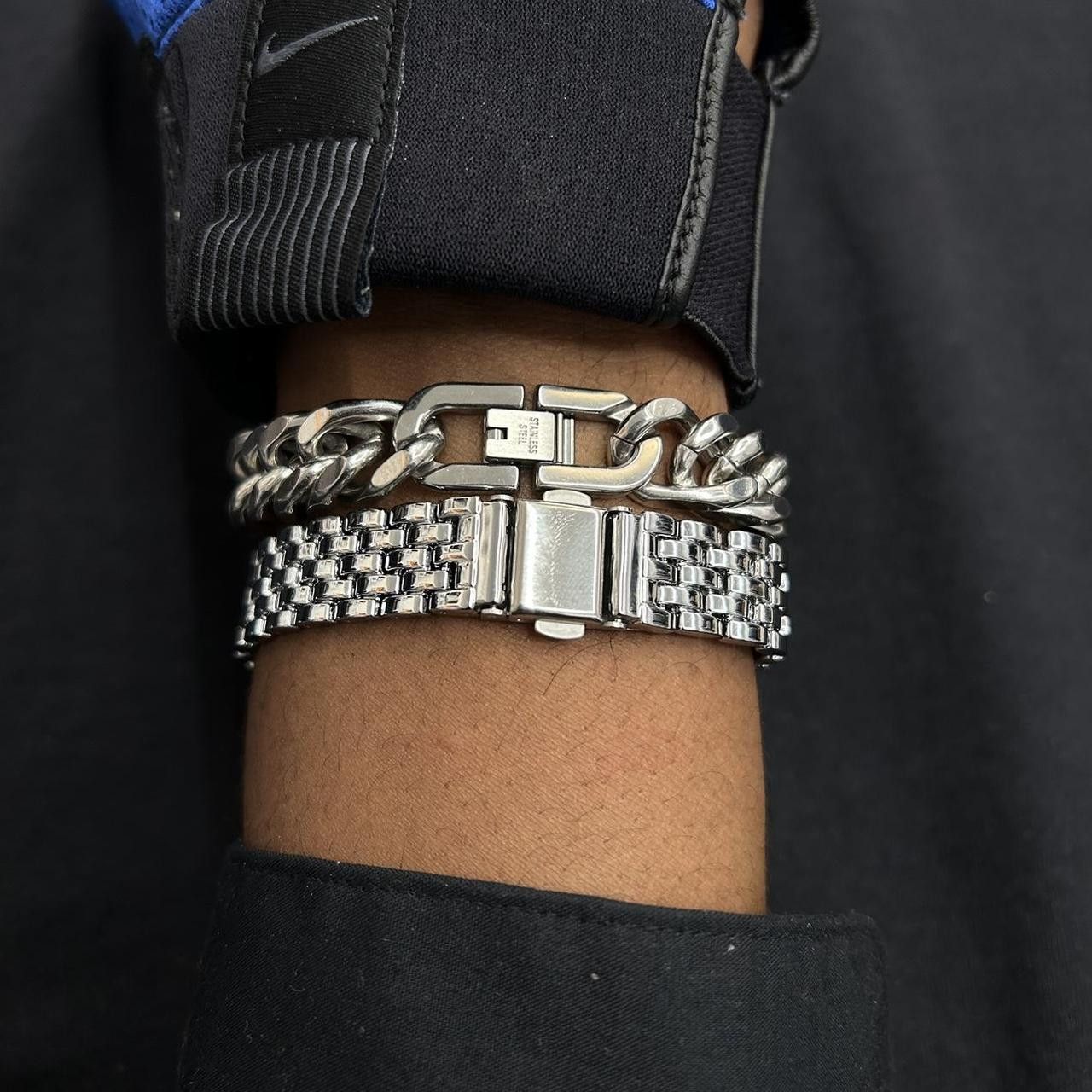 Vintage Vintage 2000s Style Silver Rectangular Luxury Quartz Watch Size ONE SIZE - 5 Thumbnail