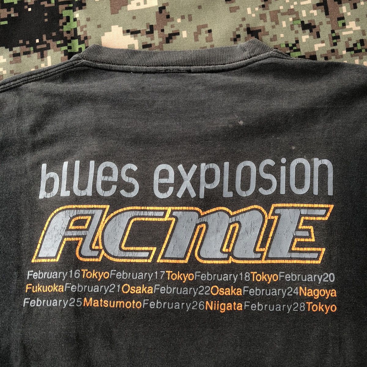 Band Tees × Vintage Vtg Late 90s Jon Spencer Blues Explosion Acme Band Tshirt Size US M / EU 48-50 / 2 - 1 Thumbnail