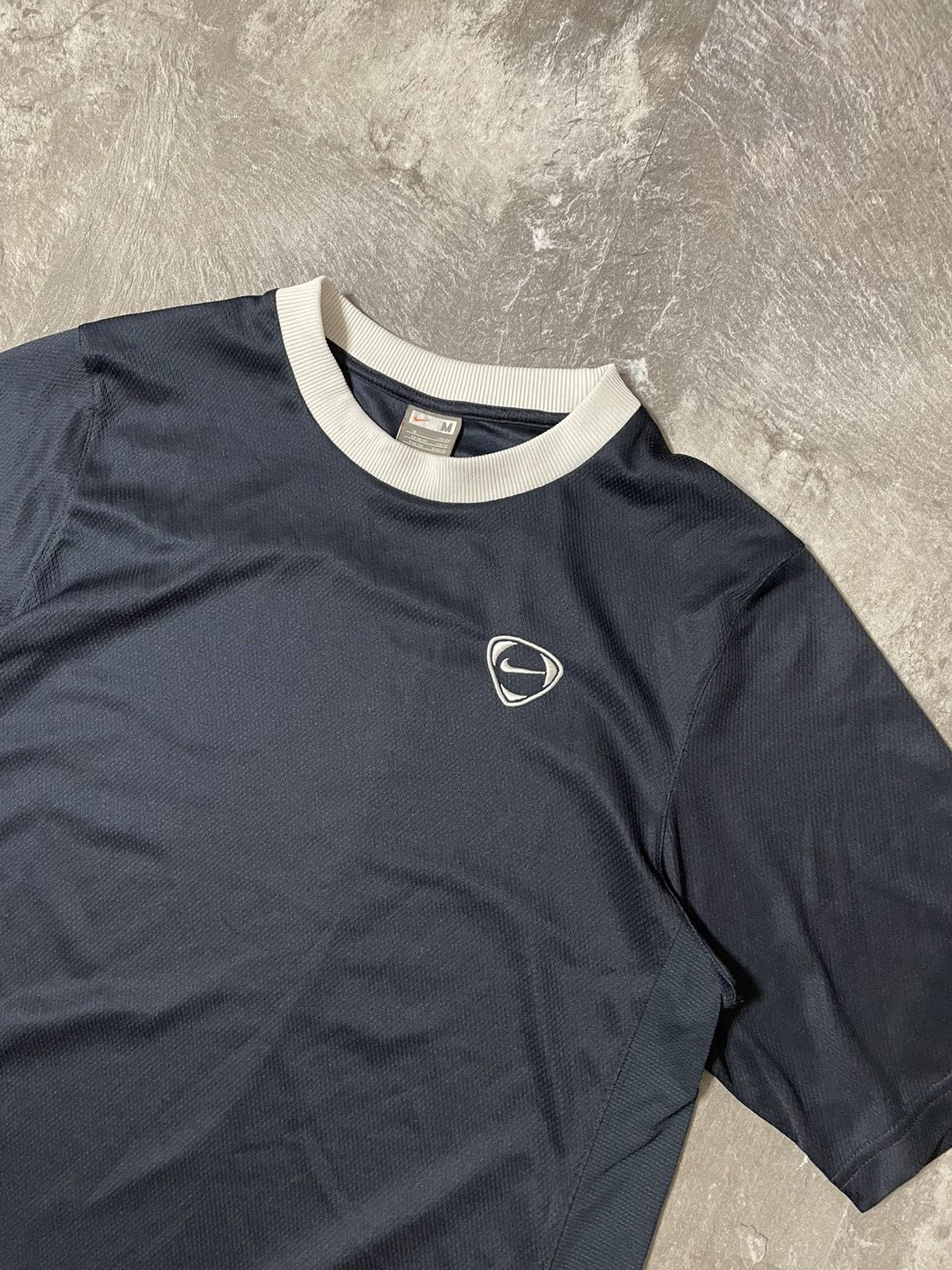 Nike Vintage Nike T Shirt Y2k Swoosh Drill Streetwear Size US M / EU 48-50 / 2 - 2 Thumbnail