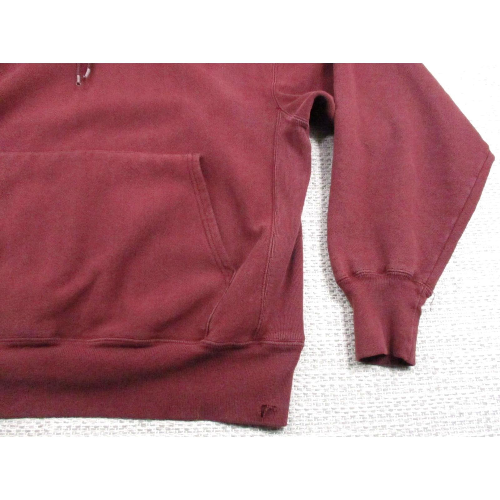 Champion VINTAGE Champion Mustang Club Hoodie Mens L Maroon California Cars Logo Graphic Pullover Hooded Pockets Knit Sweatshirt Regular Fit Size US L / EU 52-54 / 3 - 4 Thumbnail