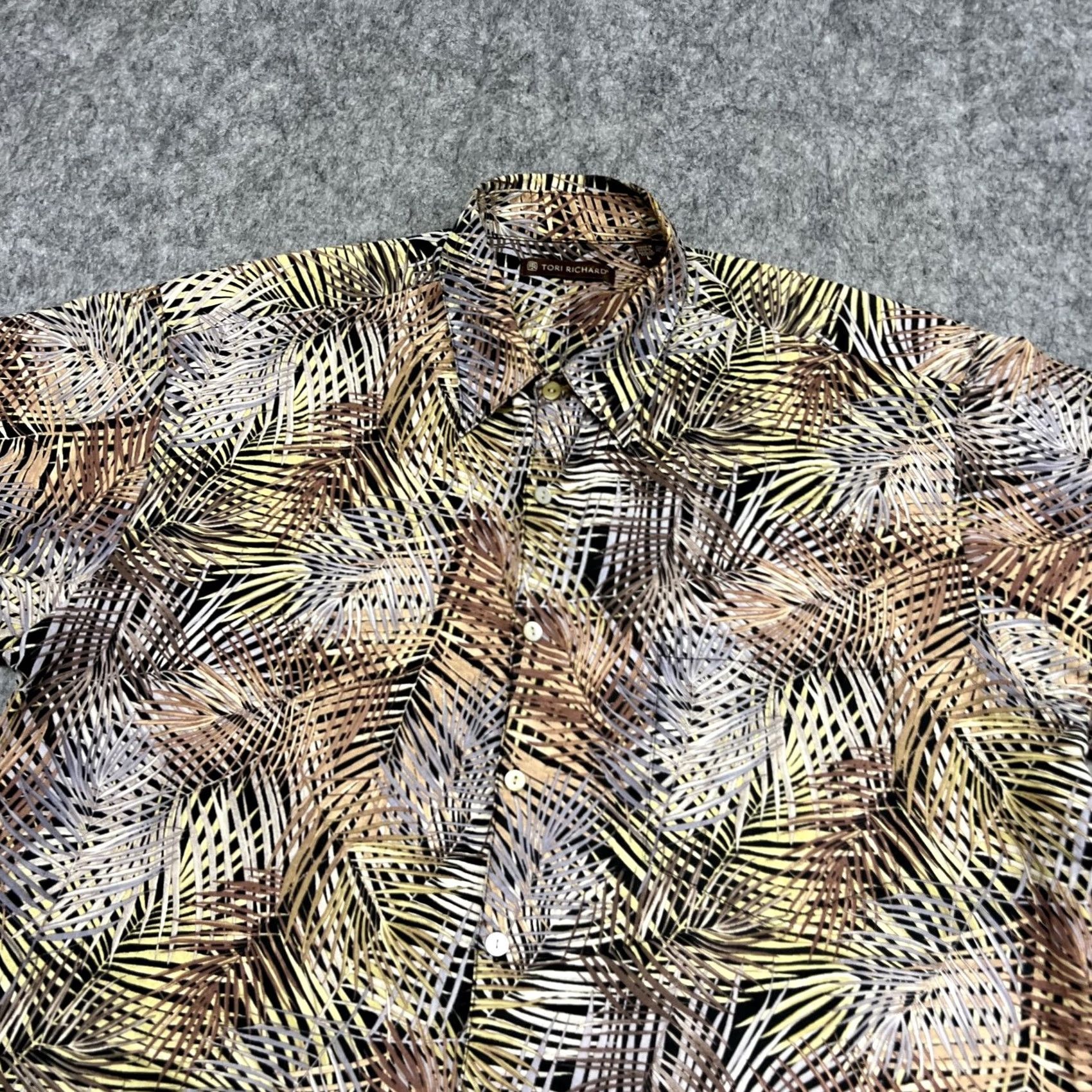 Tori Richard Tori Richard Shirt Mens L Beige Hawaiian Aloha Short Sleeve Button Size US L / EU 52-54 / 3 - 4 Thumbnail