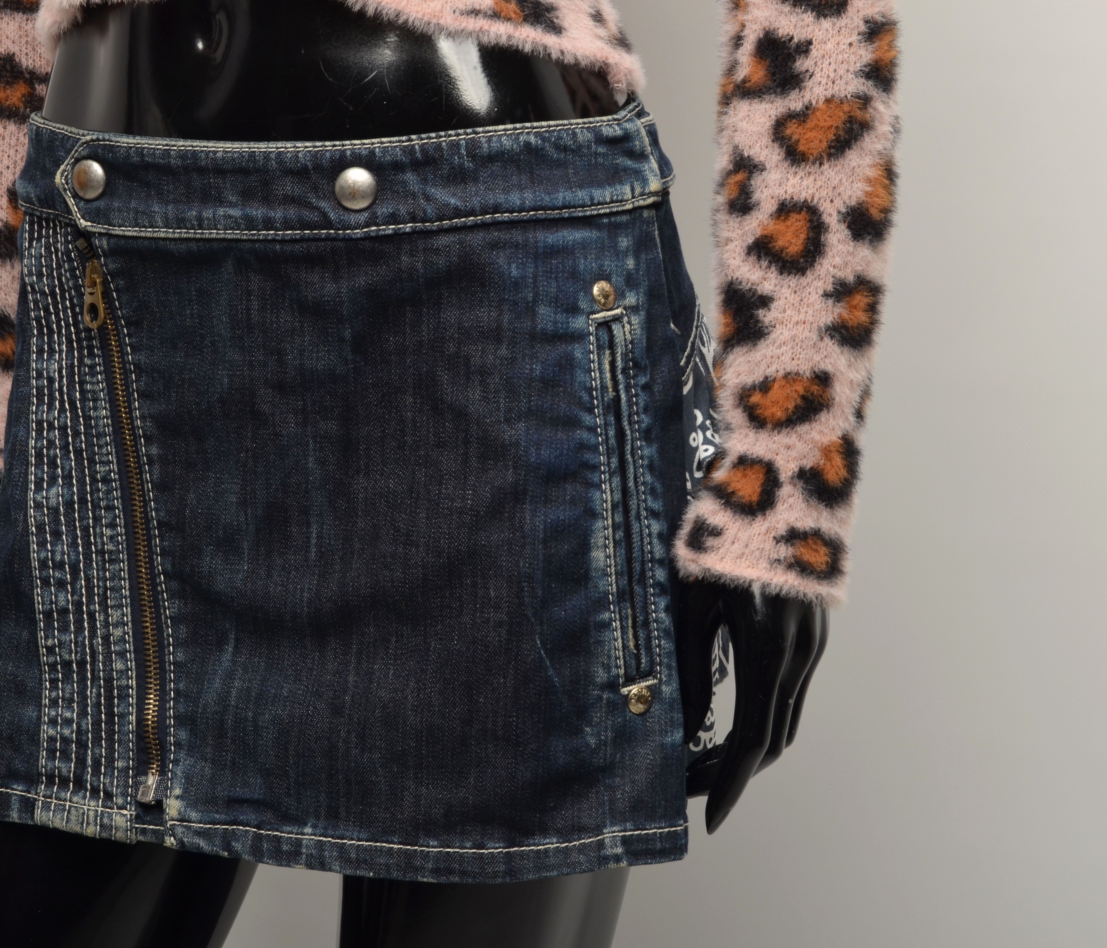Urban Outfitters Urban Outfitters Y2K Fluffy Soft Leopard Top Cardigan Size XS / US 0-2 / IT 36-38 - 3 Thumbnail