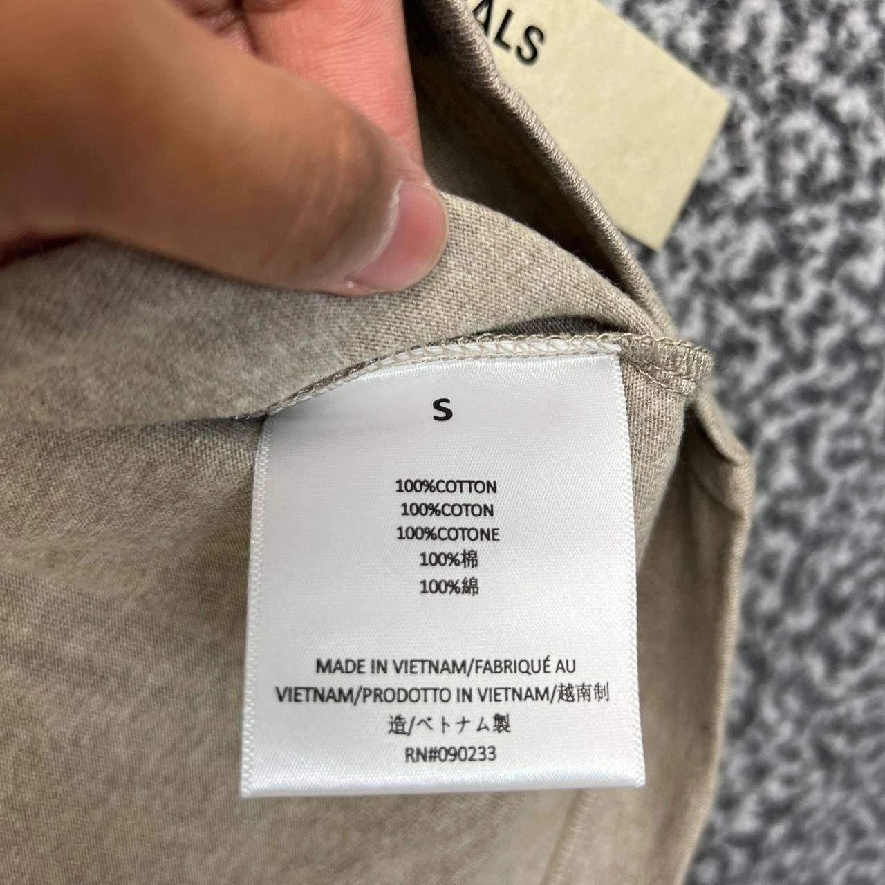 Fear of God Essentials Fear of God Shirt Blank Plain Short Sleeve FOG S Size US S / EU 44-46 / 1 - 5 Thumbnail