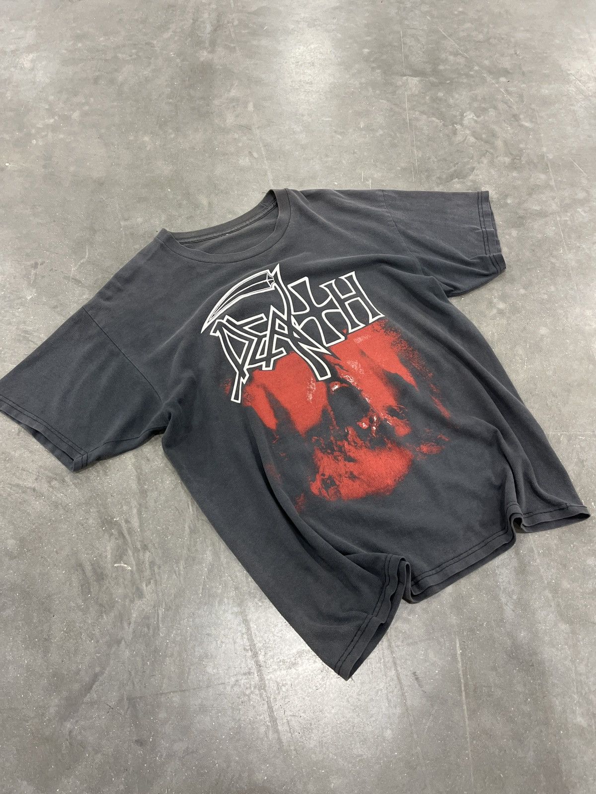 Band Tees Vintage Death tee metal band Size US M / EU 48-50 / 2 - 4 Thumbnail