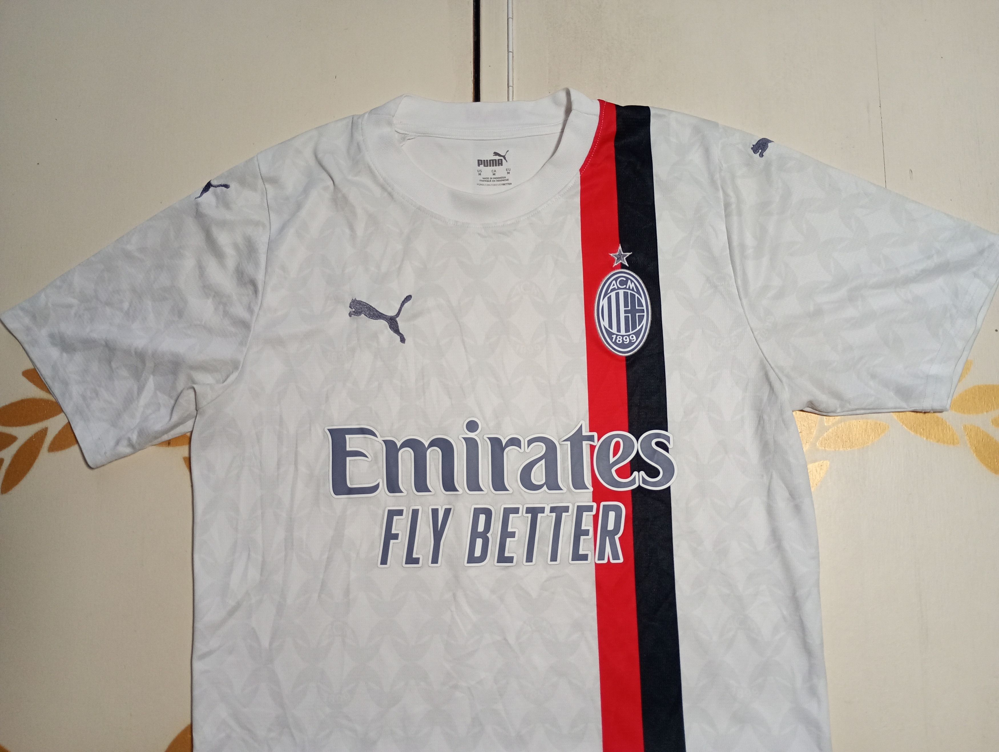 Puma Puma AC Milan Away Jersey 2023-2024 Size US M / EU 48-50 / 2 - 4 Thumbnail