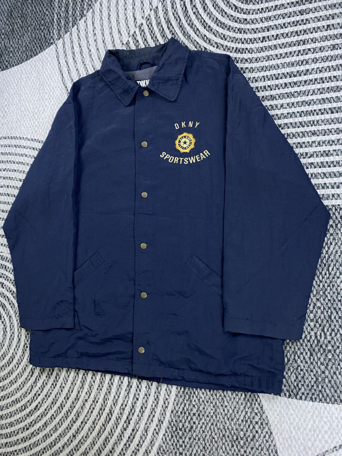 DKNY Vintage DKNY Sportswear Buttoned Coach Jacket Size US XL / EU 56 / 4 - 4 Thumbnail