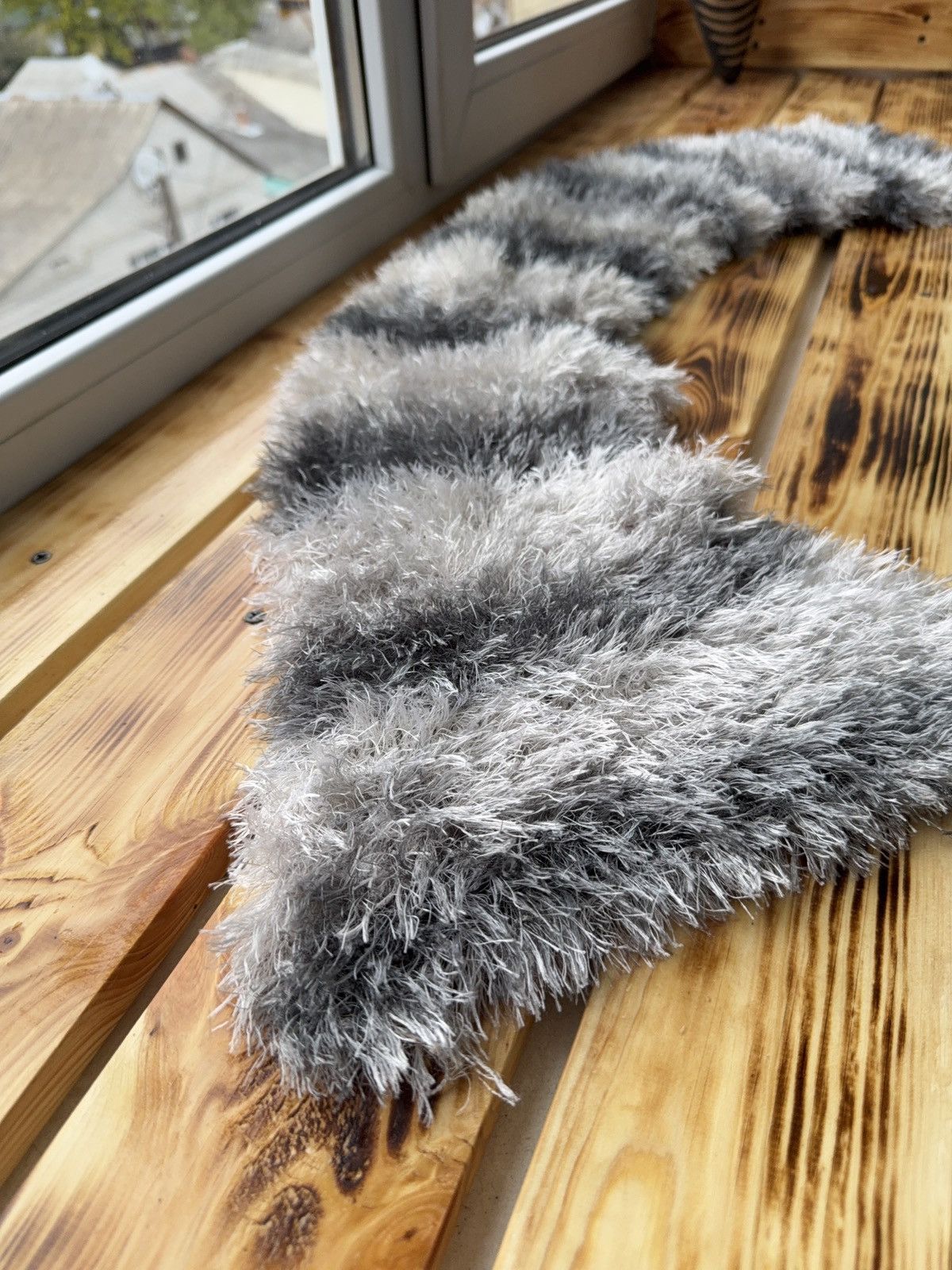 Japanese Brand 00s Archive Japanese Y2K Fuzzy Fur Shaggy Scarf Gray Kawaii Size ONE SIZE - 2 Thumbnail